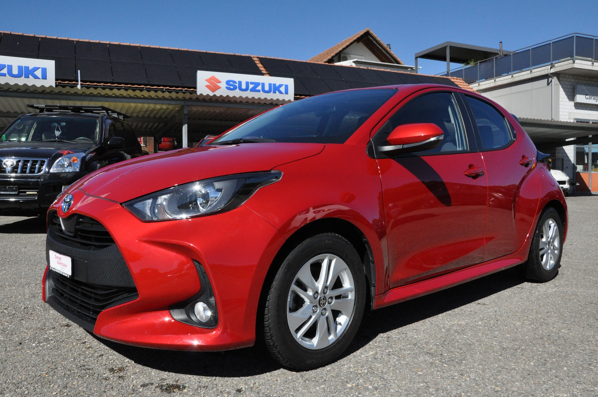 TOYOTA Yaris 1.5 Comfort e-CVT-image-1