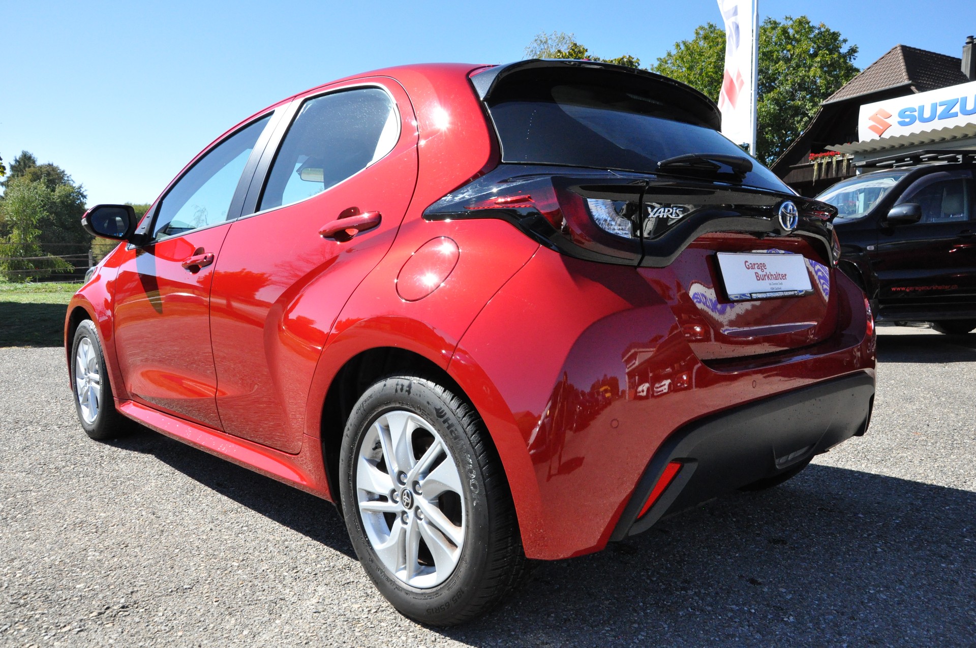TOYOTA Yaris 1.5 Comfort e-CVT-image-3