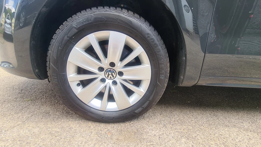 VW Sharan 2.0 TDI BMT Comfortline 4Motion DSG ** Distanzregelung ** ACC ** Xenon ** Navigation** Sitzheizung **-image-12