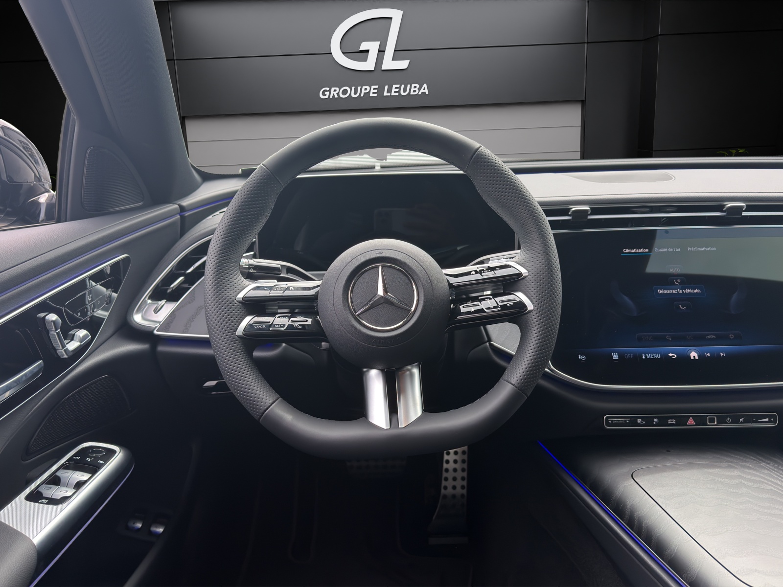 MERCEDES-BENZ E 400 e 4Matic EQ Hybrid 9G-Tronic-image-11