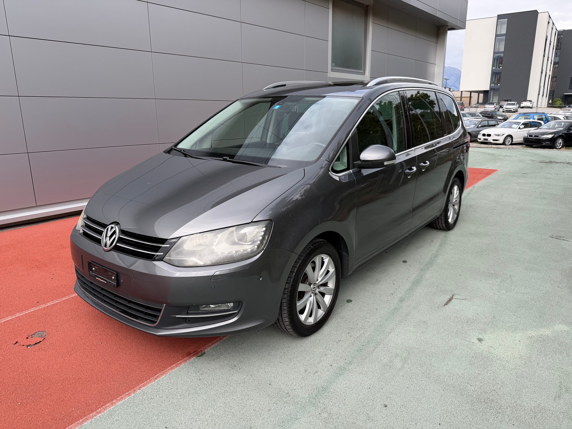 VW Sharan 2.0 TDI BlueMotion Technology Highline DSG-image-0