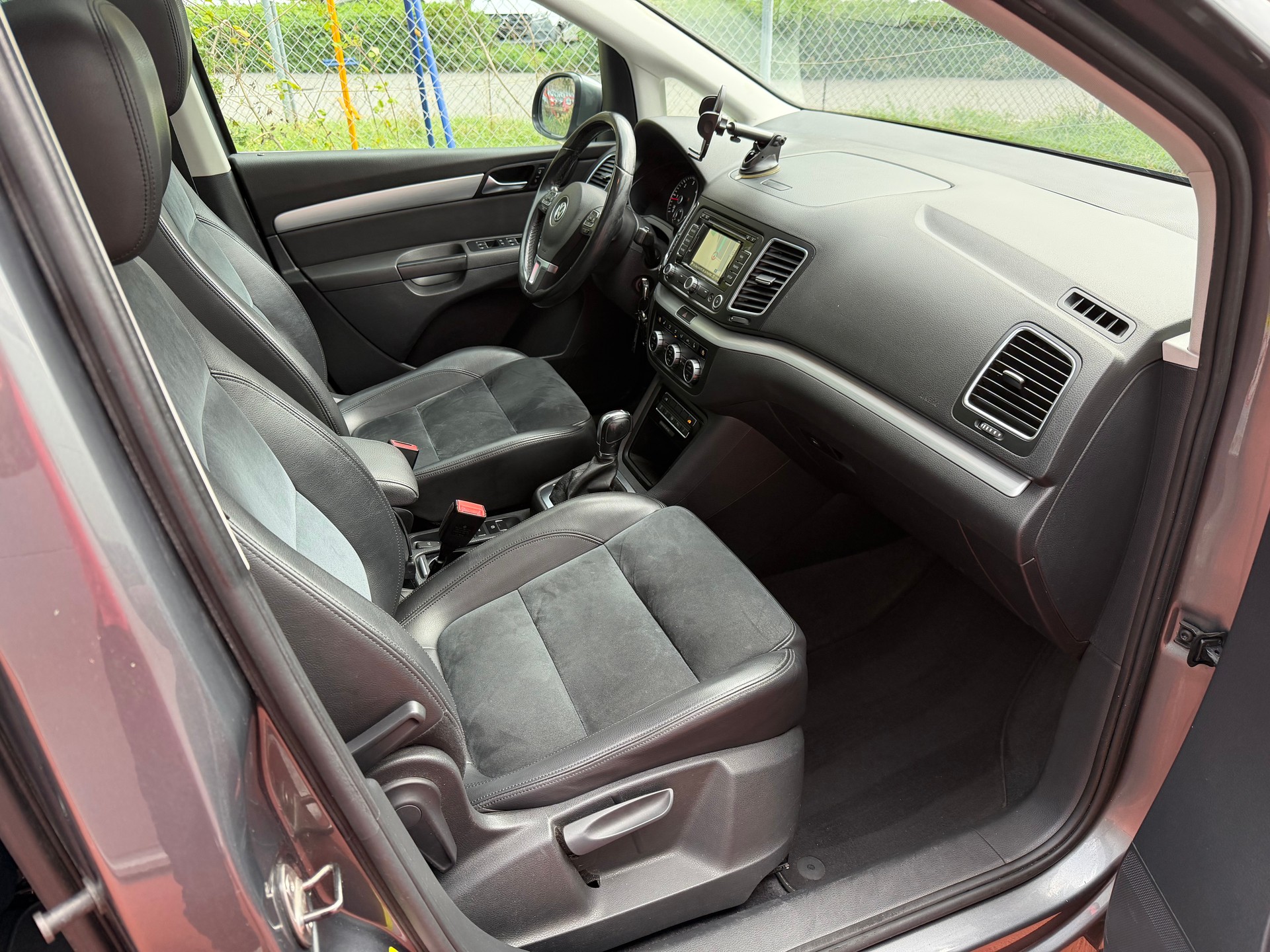 VW Sharan 2.0 TDI BlueMotion Technology Highline DSG-image-9