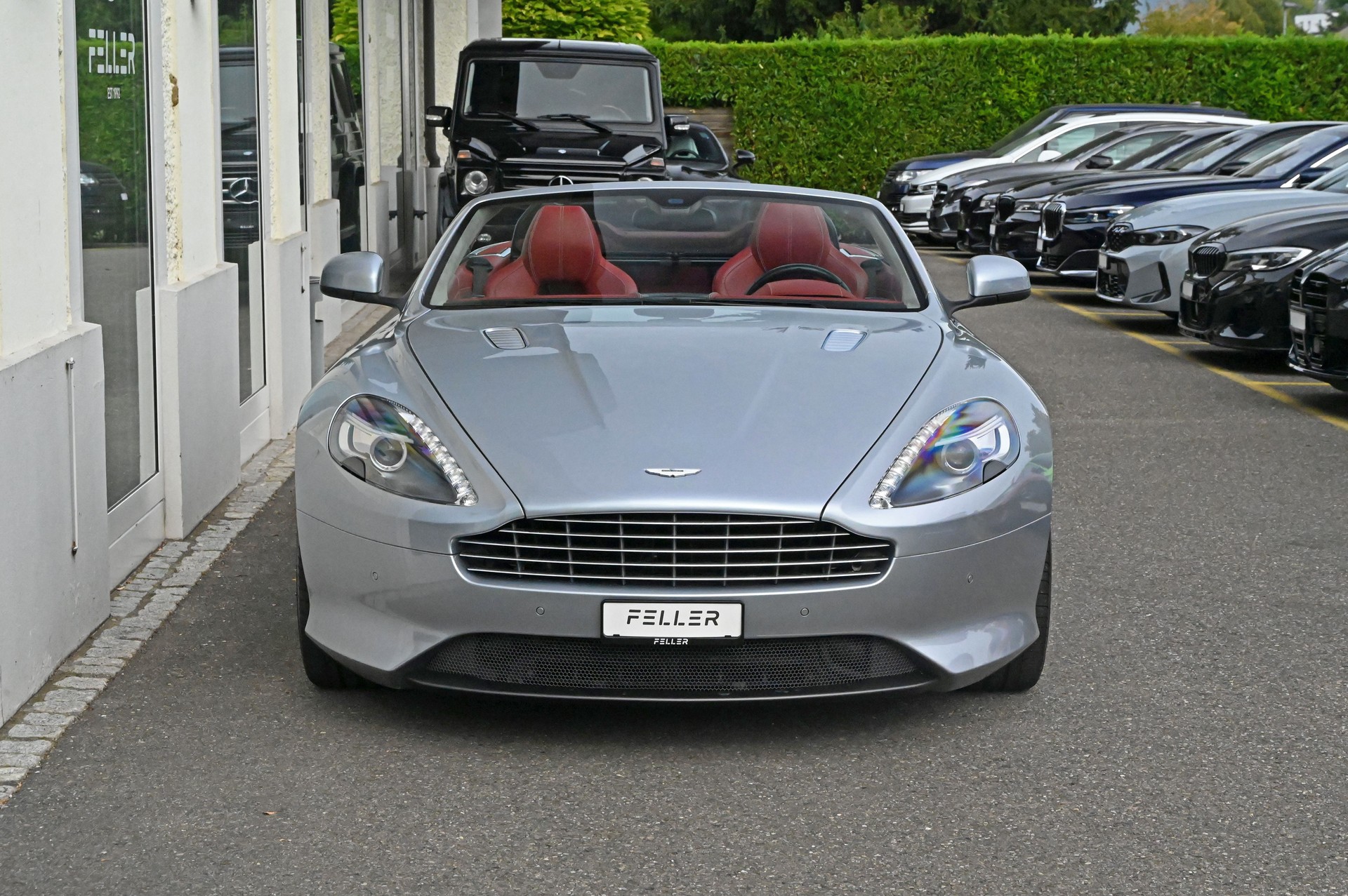 ASTON MARTIN DB9 Volante Touchtronic 2-image-1
