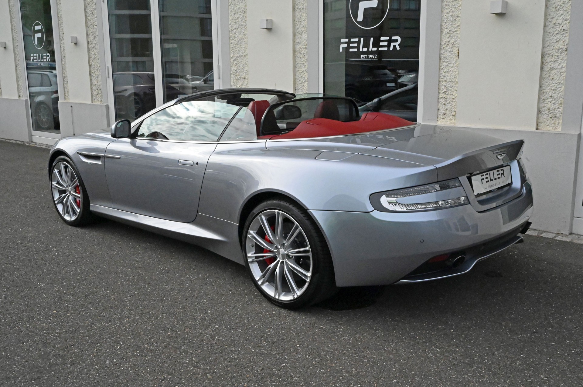 ASTON MARTIN DB9 Volante Touchtronic 2-image-11