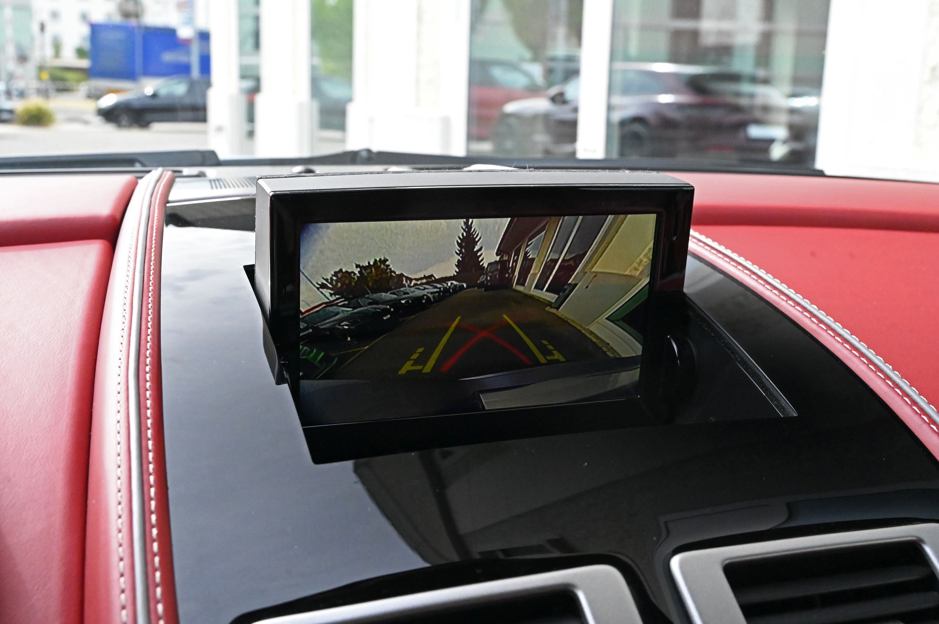 ASTON MARTIN DB9 Volante Touchtronic 2-image-22