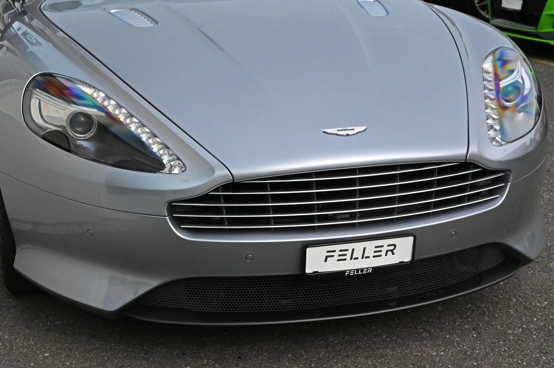 ASTON MARTIN DB9 Volante Touchtronic 2-image-2