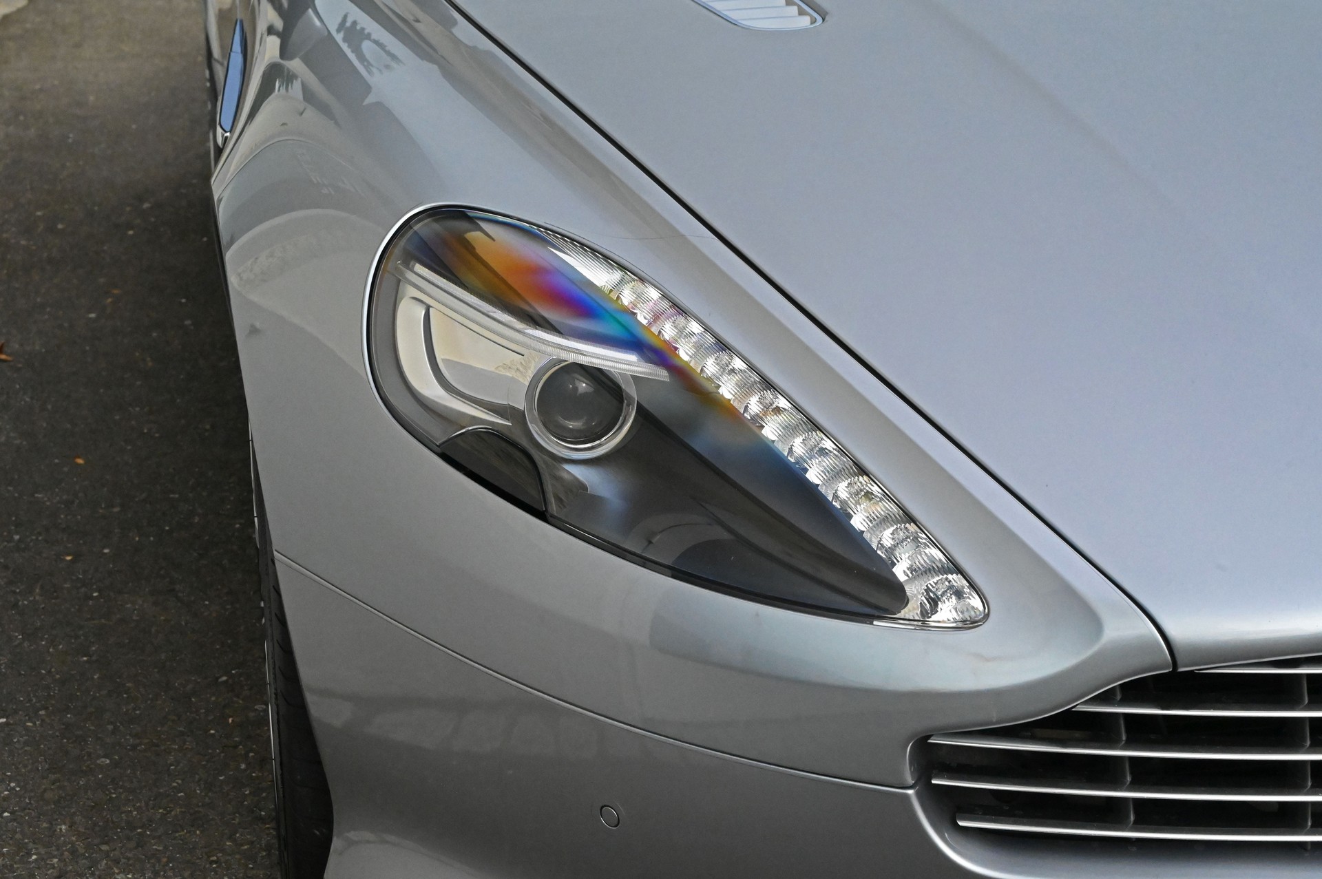 ASTON MARTIN DB9 Volante Touchtronic 2-image-3