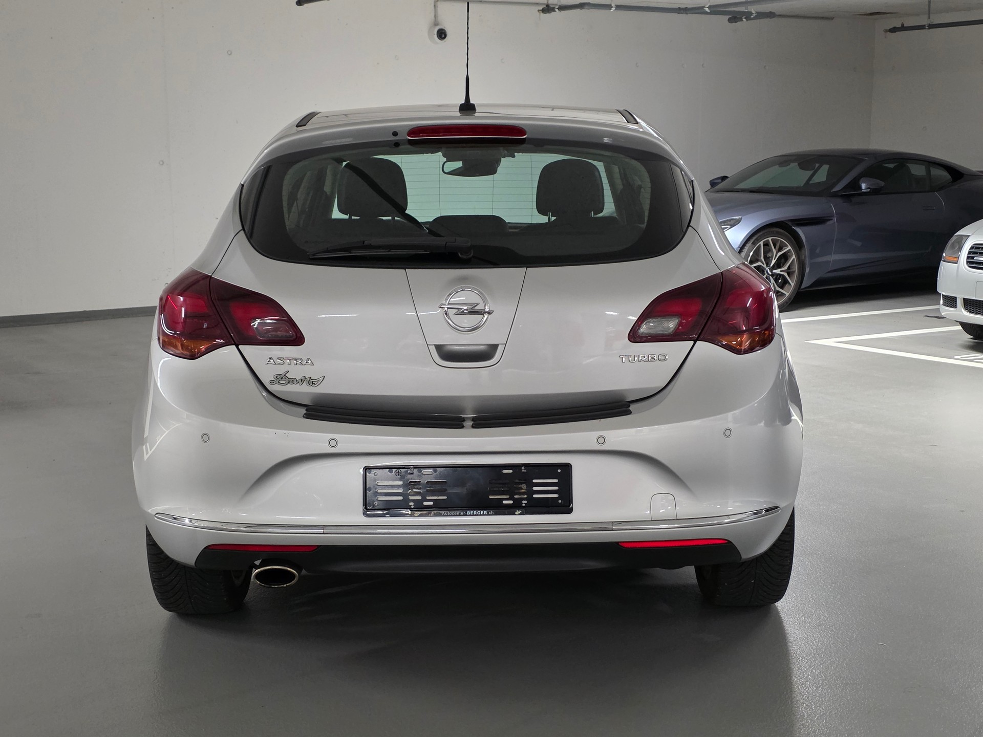 OPEL Astra 1.4i 16V Turbo Cosmo Automatic-image-5