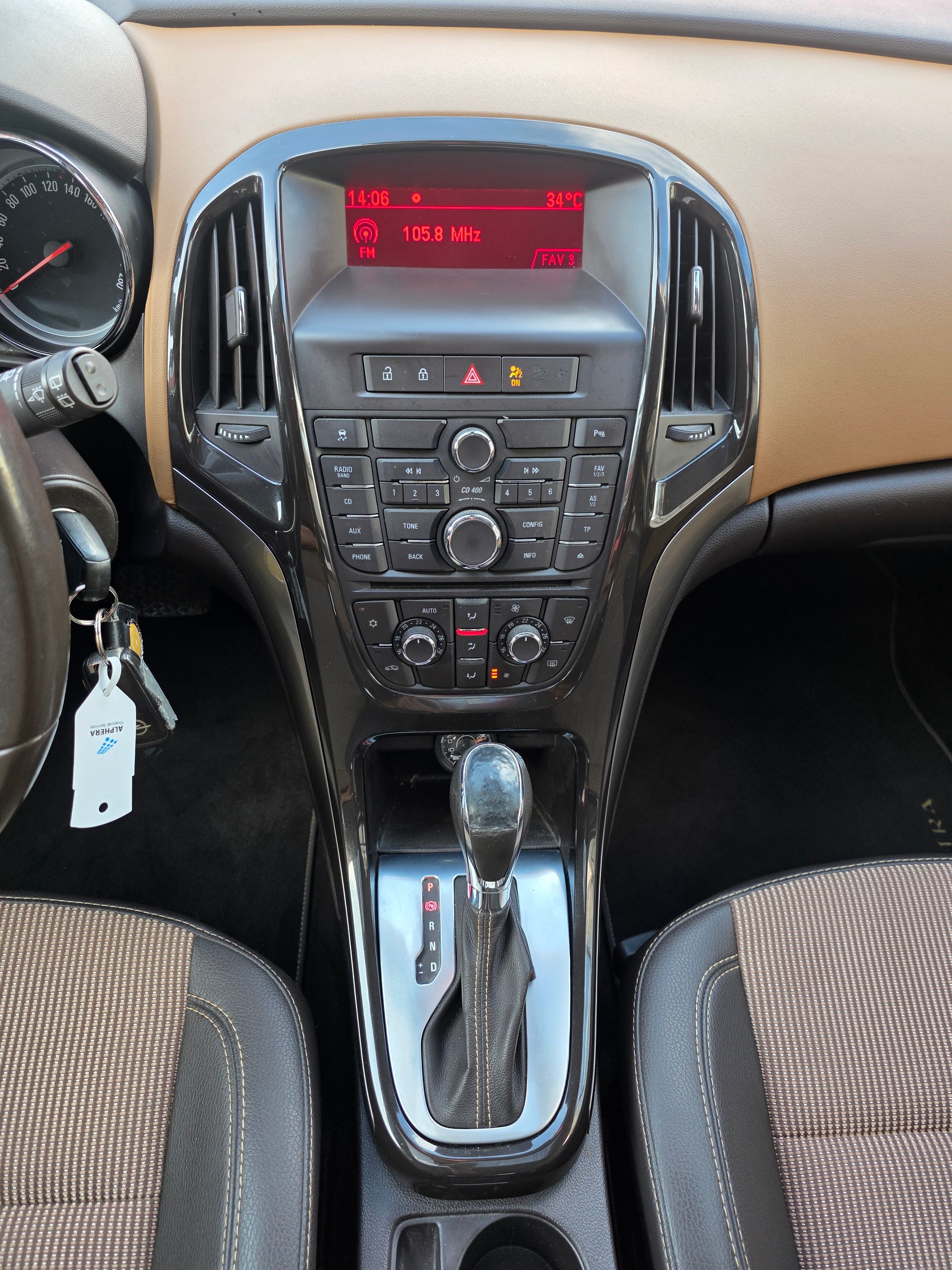 OPEL Astra 1.4i 16V Turbo Cosmo Automatic-image-13