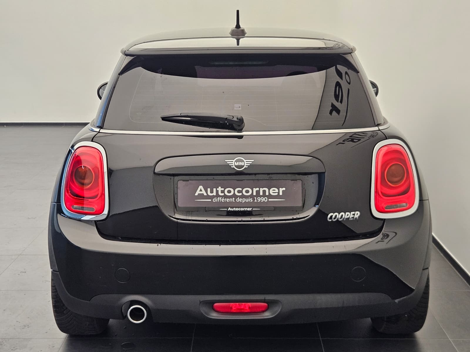 MINI Cooper Blackyard-image-7
