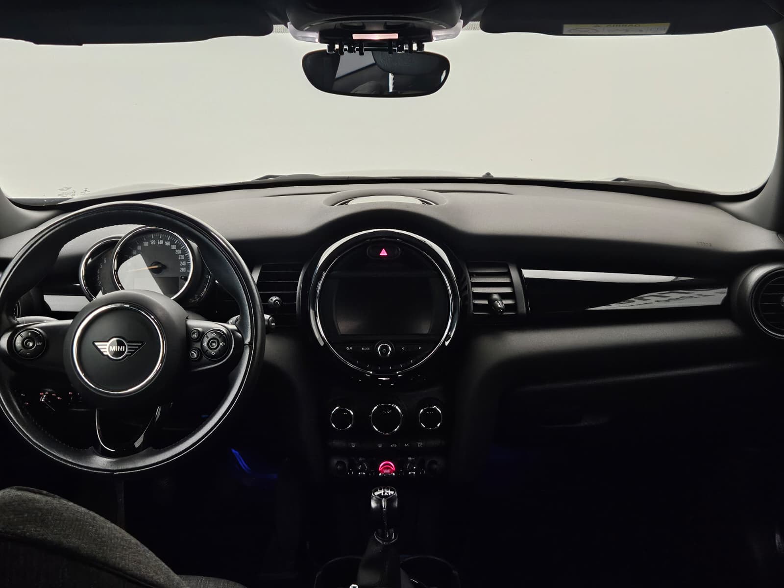 MINI Cooper Blackyard-image-9