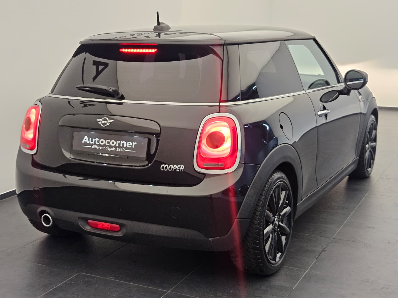 MINI Cooper Blackyard-image-6