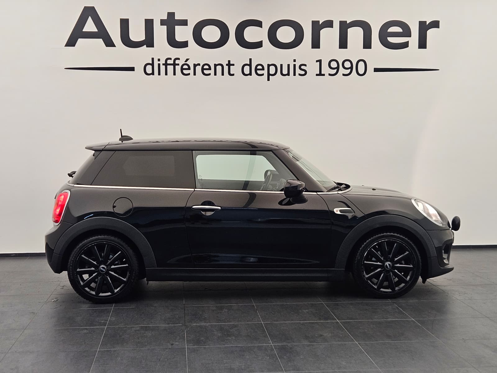 MINI Cooper Blackyard-image-5