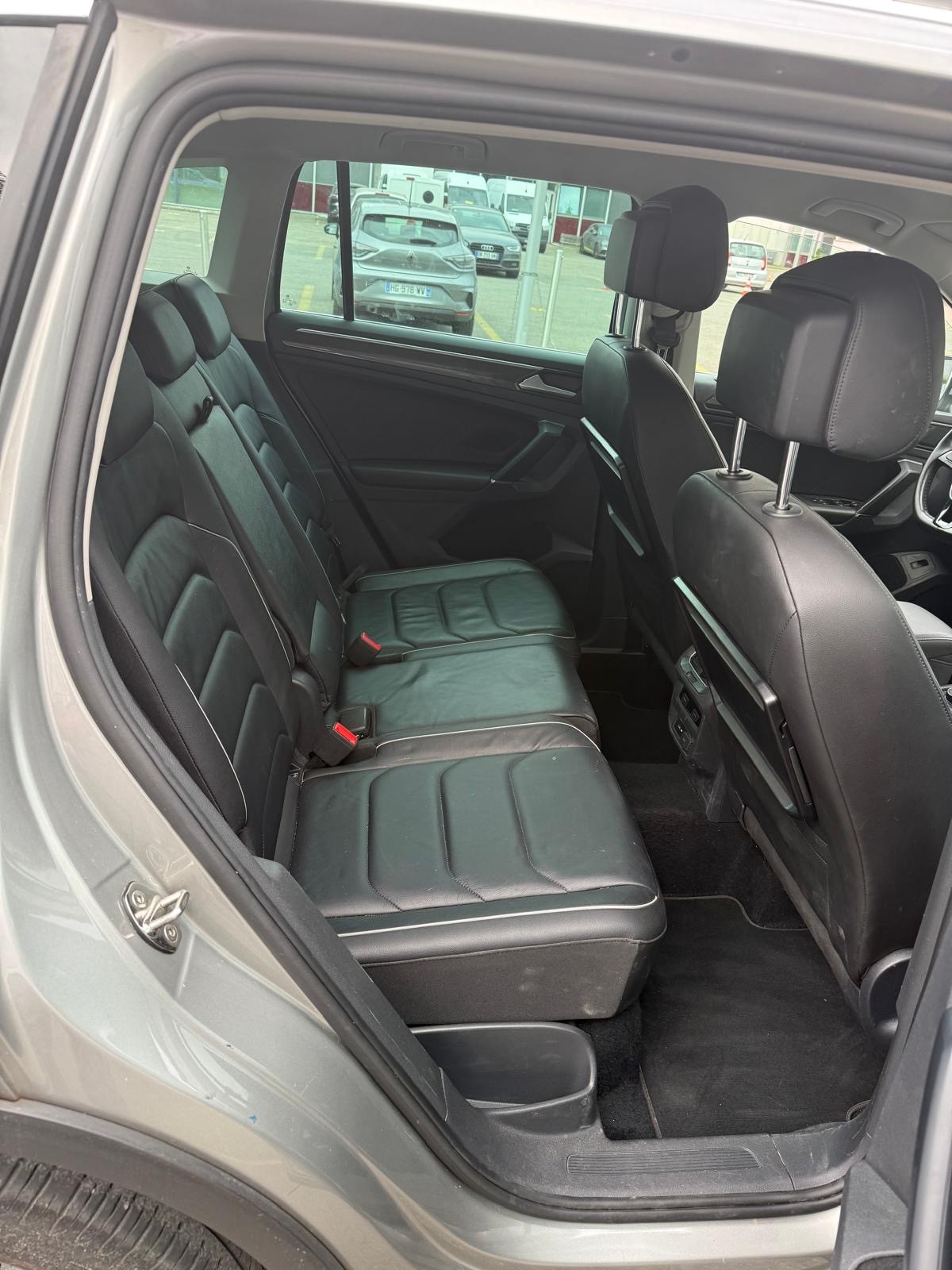 VW Tiguan 2.0TSI Comfortline 4Motion DSG-image-5