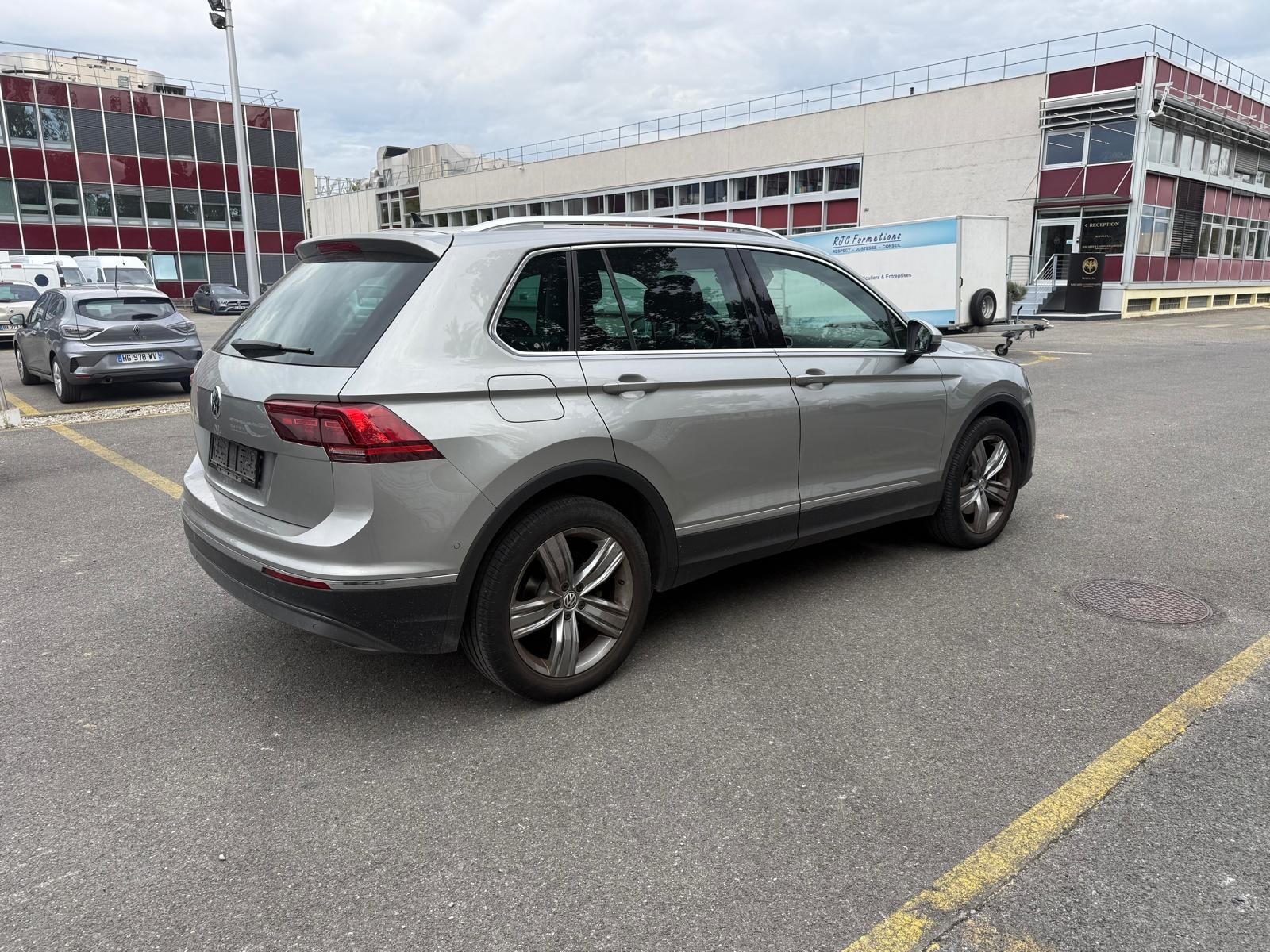VW Tiguan 2.0TSI Comfortline 4Motion DSG-image-3