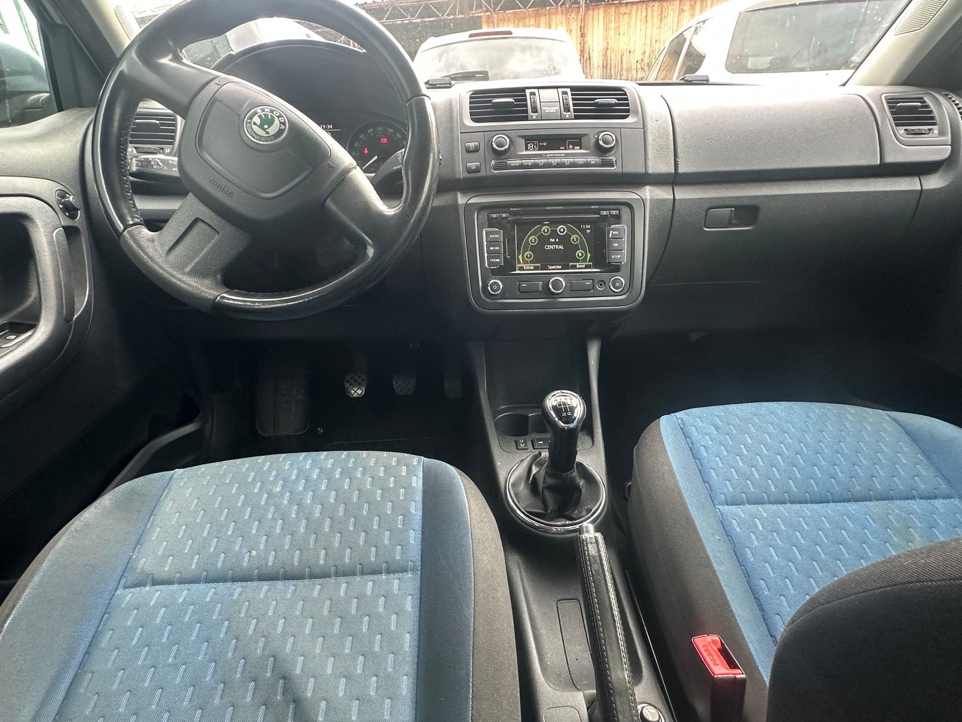 SKODA Fabia 1.2 TSI Elegance-image-8