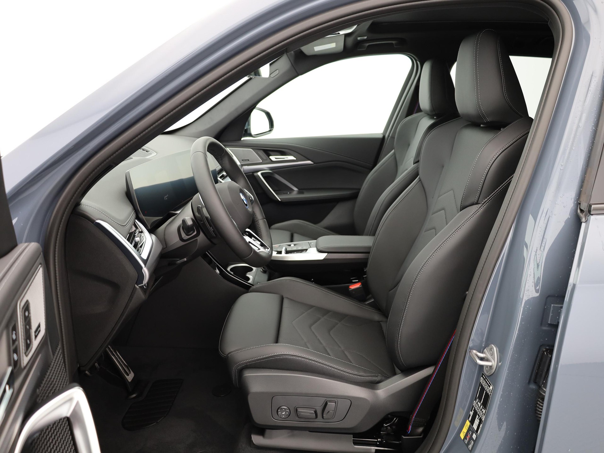 BMW iX1 U11 30 xDrive-image-5