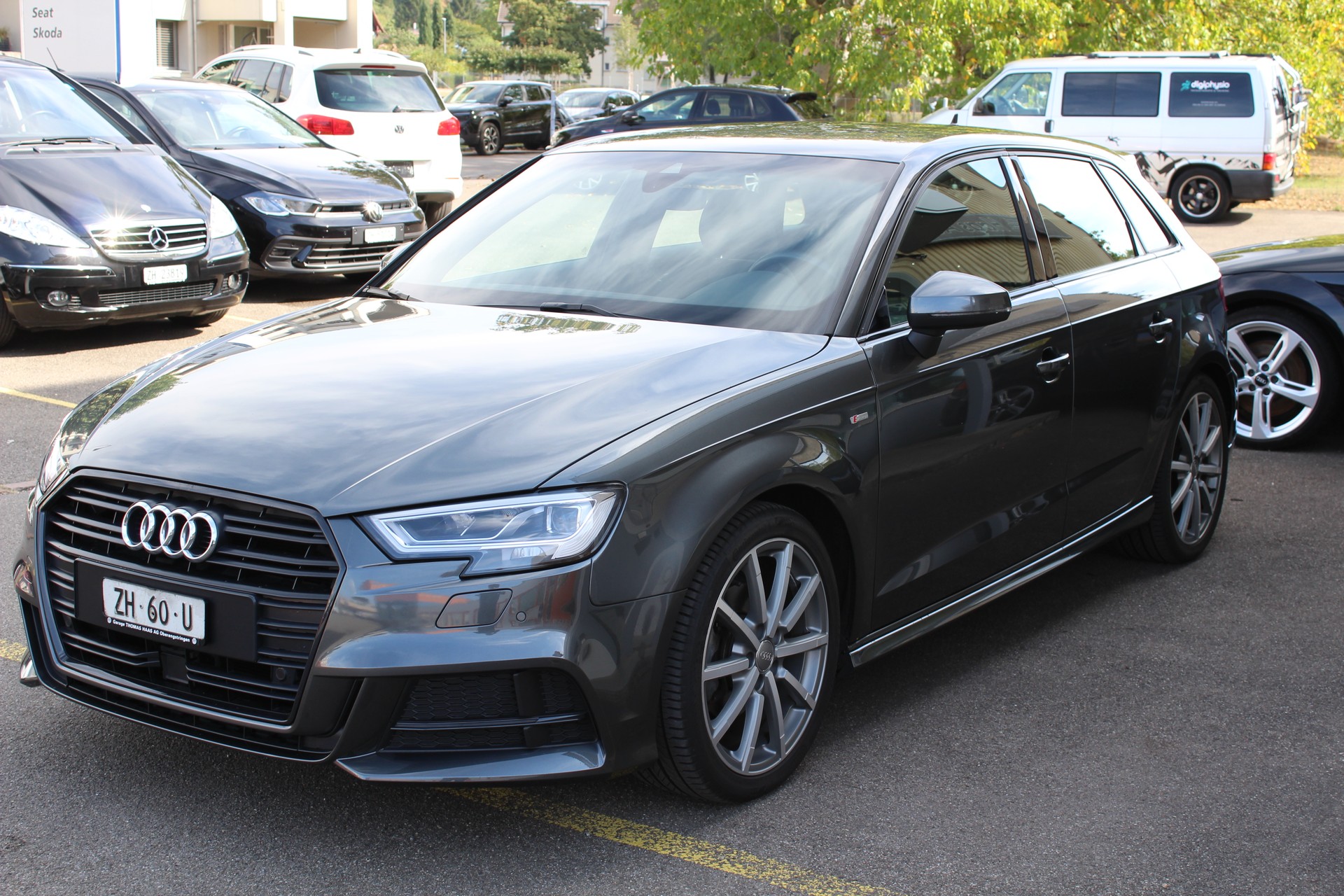 AUDI A3 Sportback 35 TFSI Sport S-tronic-image-9