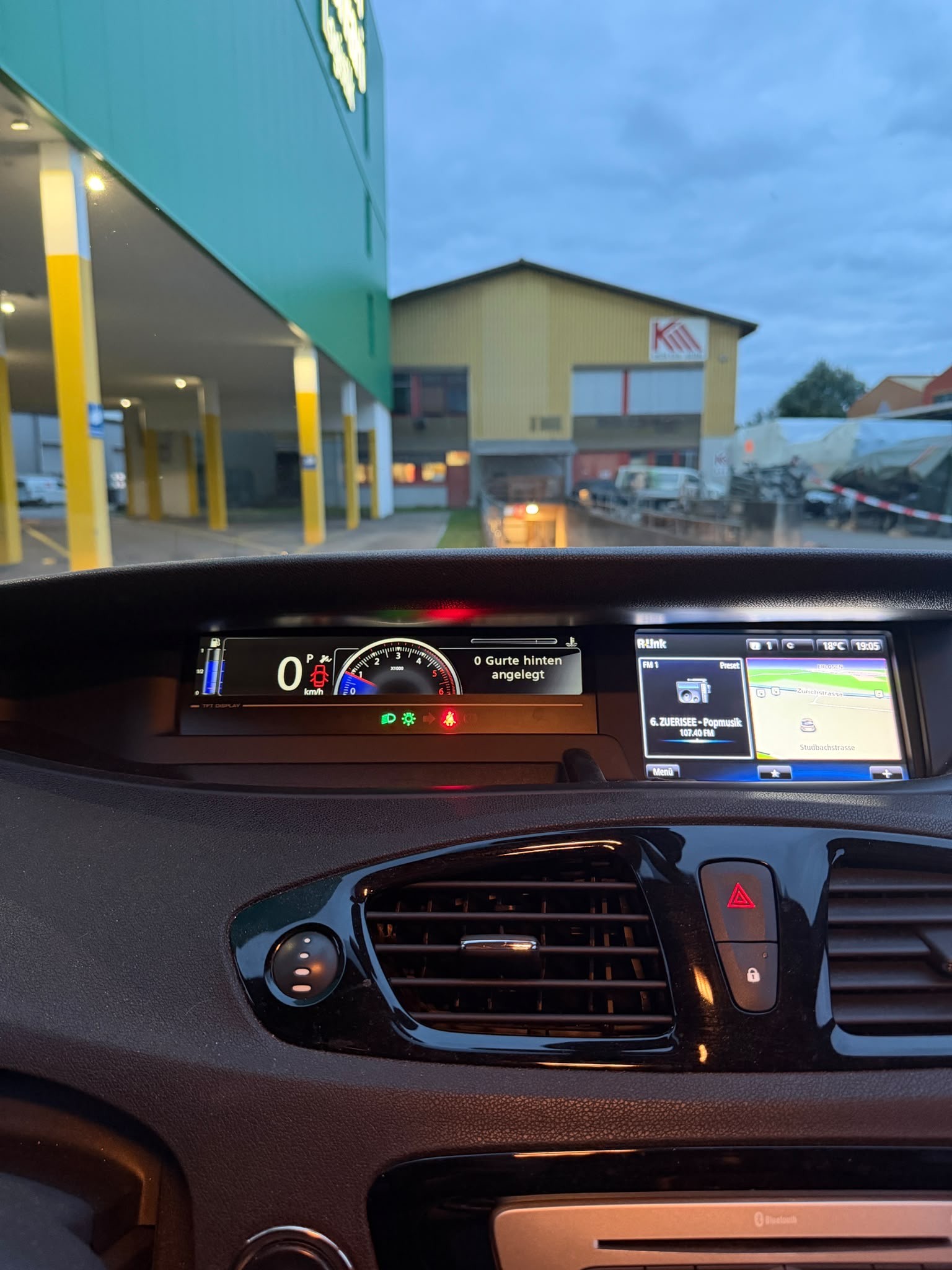 RENAULT Scénic 1.5 dCi Bose EDC-image-9