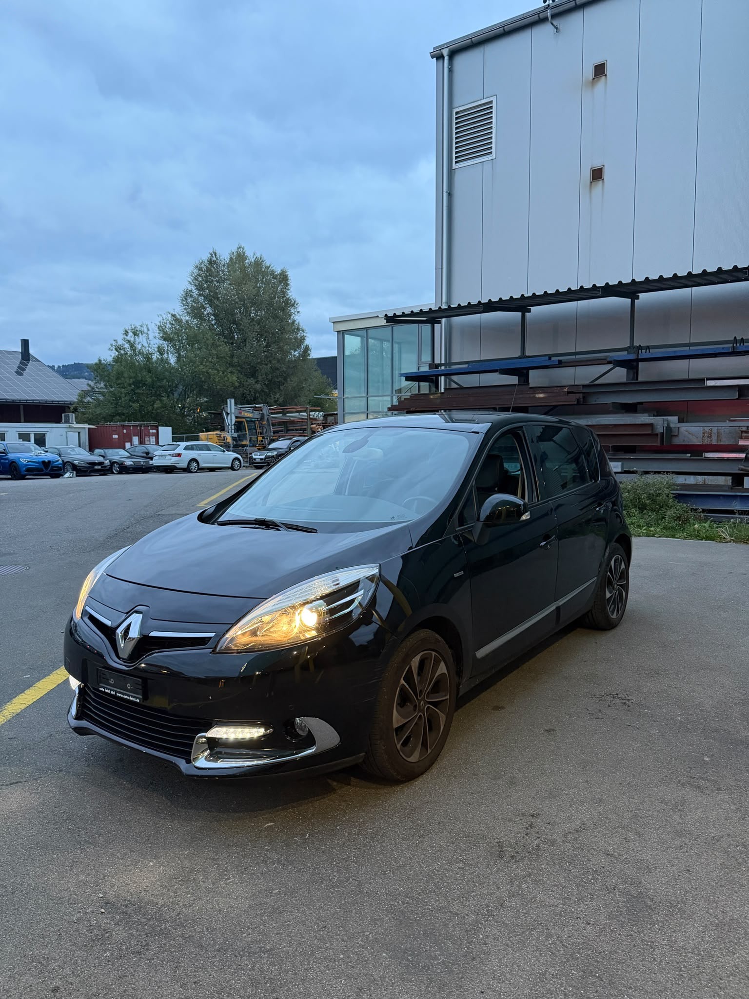 RENAULT Scénic 1.5 dCi Bose EDC-image-2
