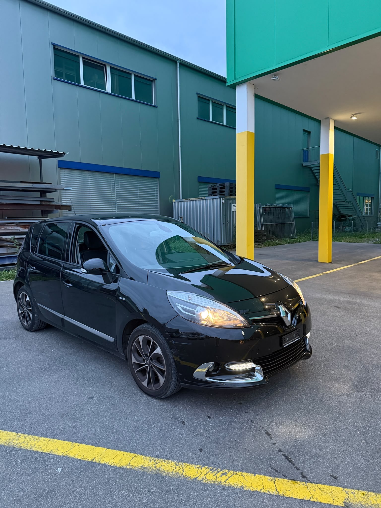 Car photo