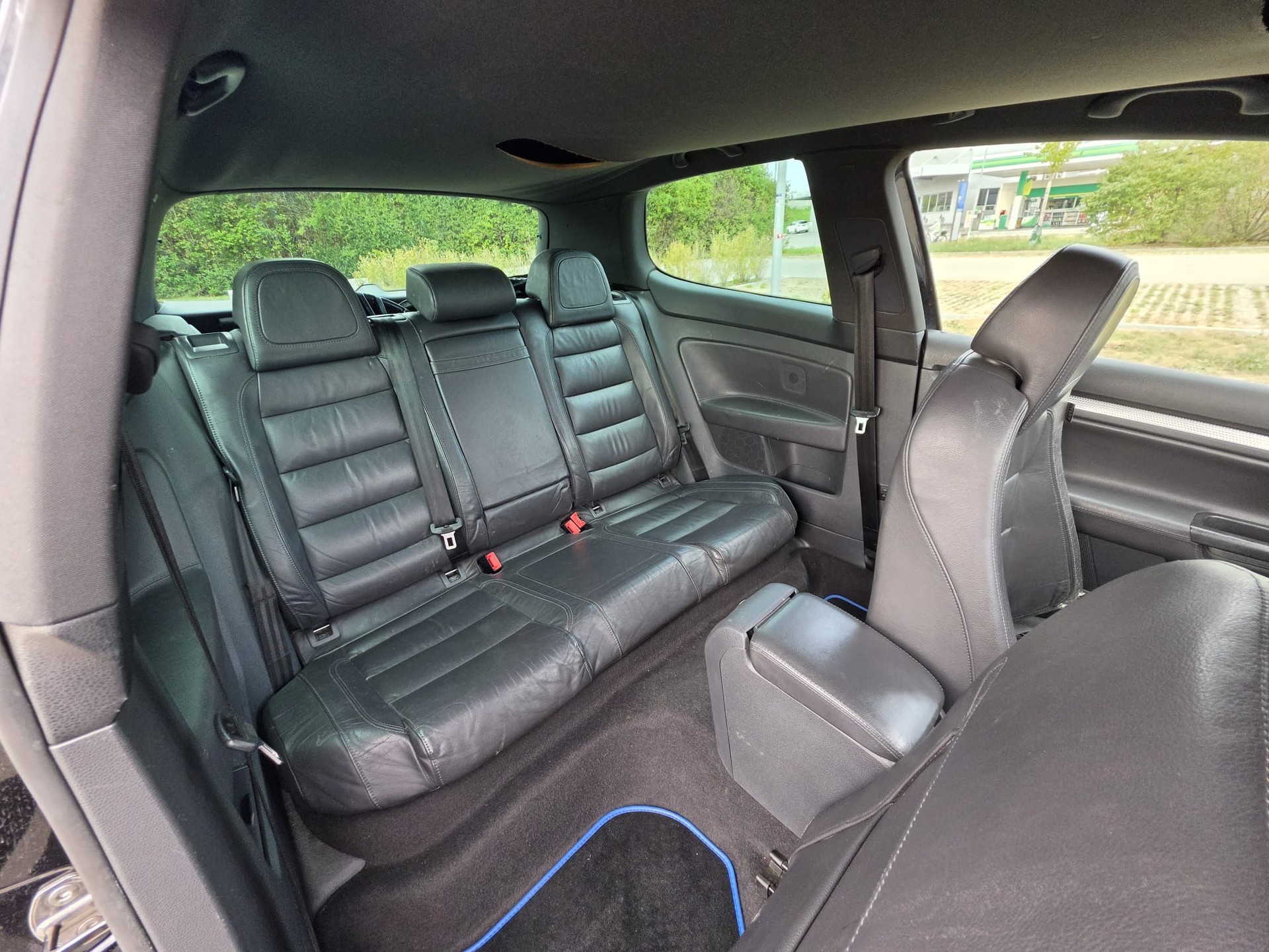VW Golf R32 4Motion-image-9