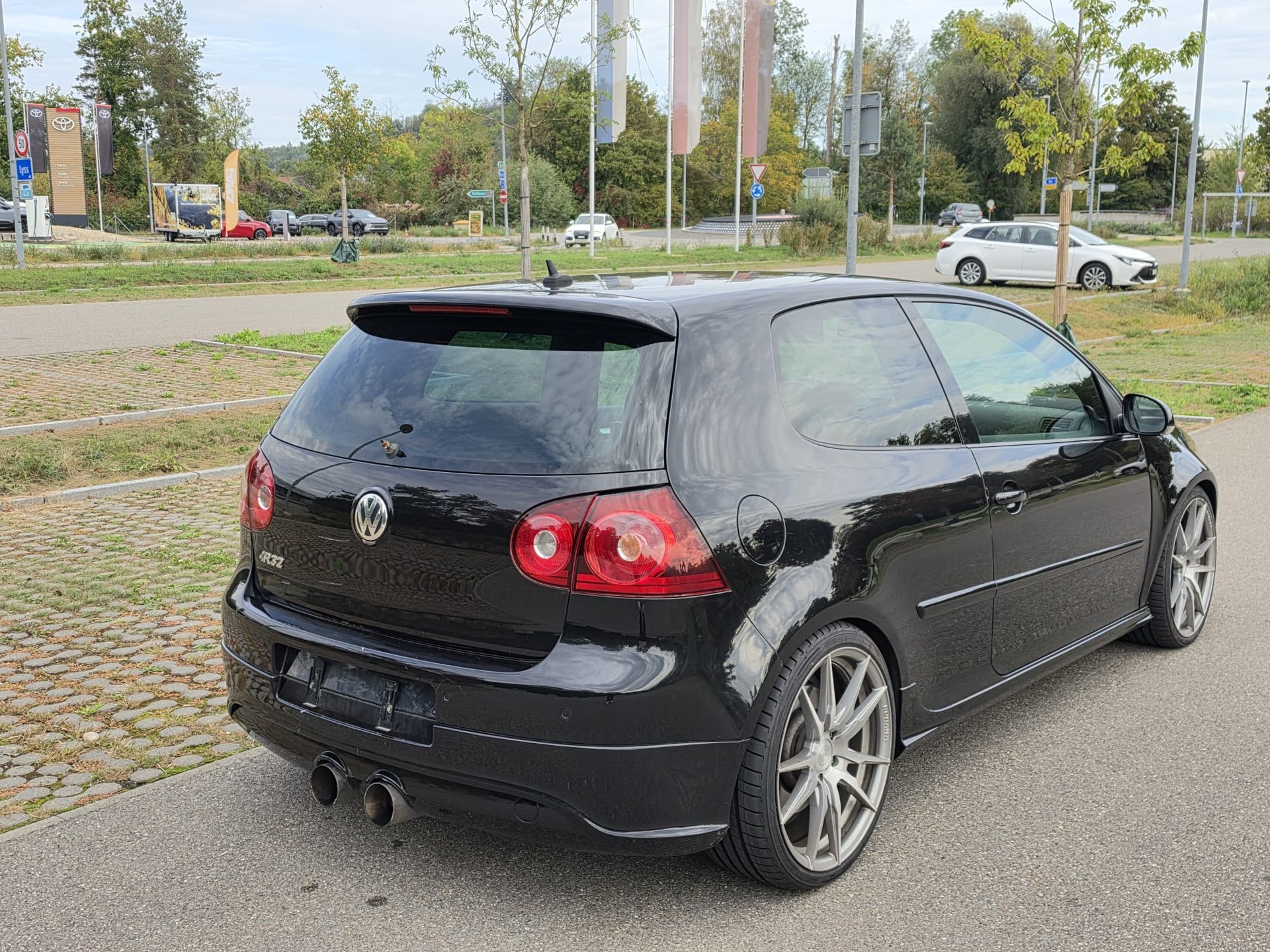 VW Golf R32 4Motion-image-5