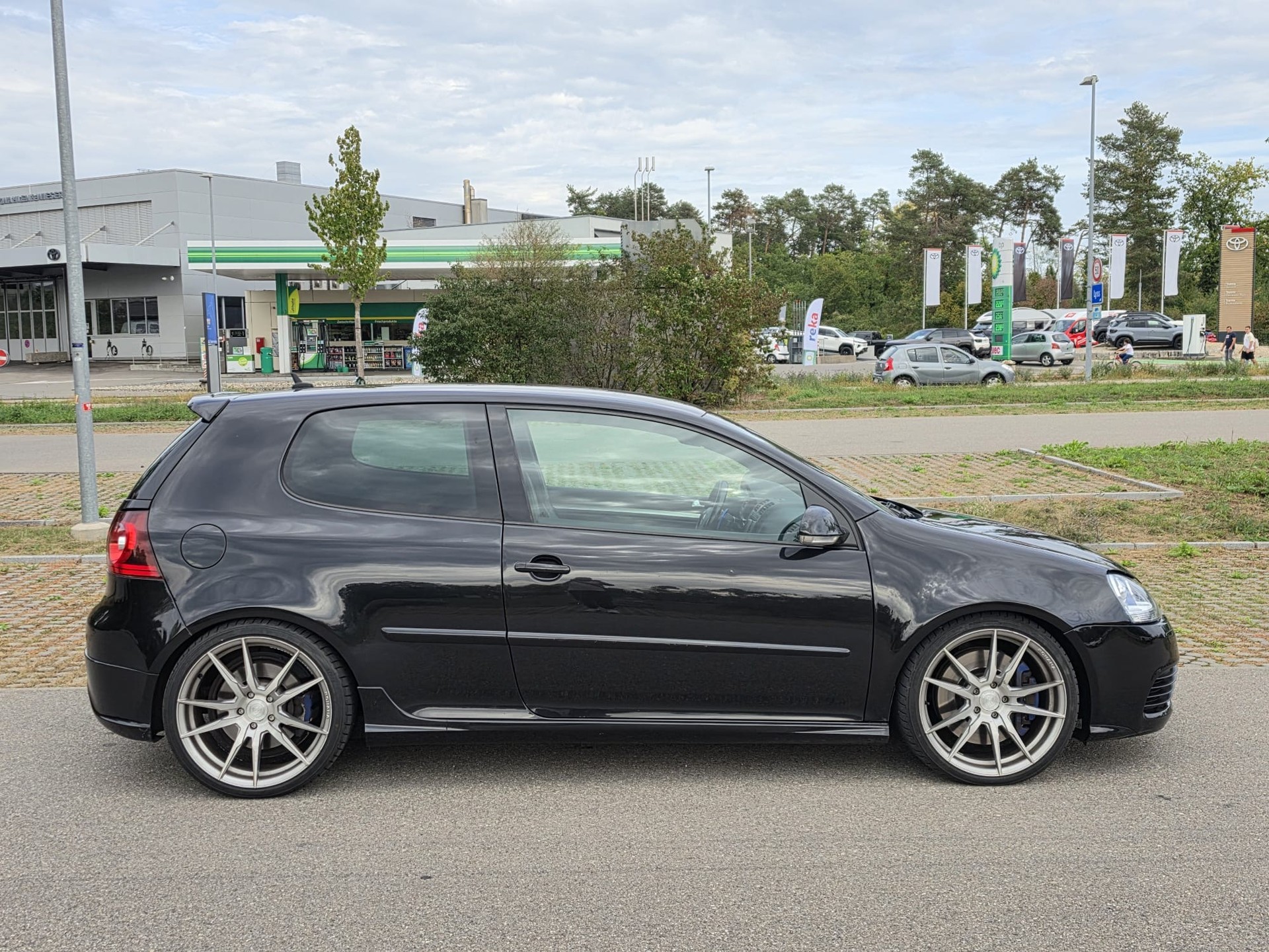VW Golf R32 4Motion-image-4
