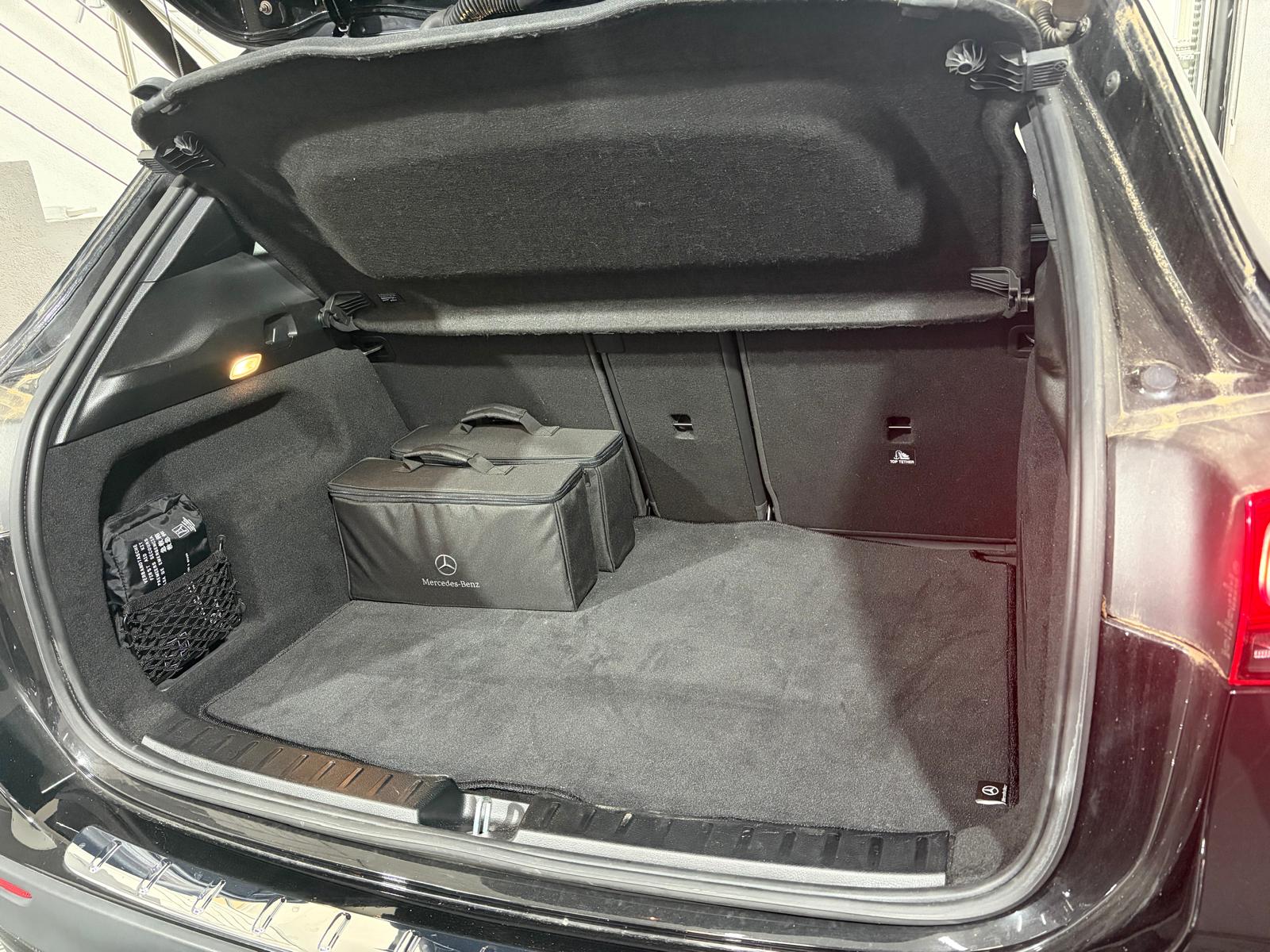 MERCEDES-BENZ GLA 250e AMG Line 8G-DCT - Toit ouvrant-image-28