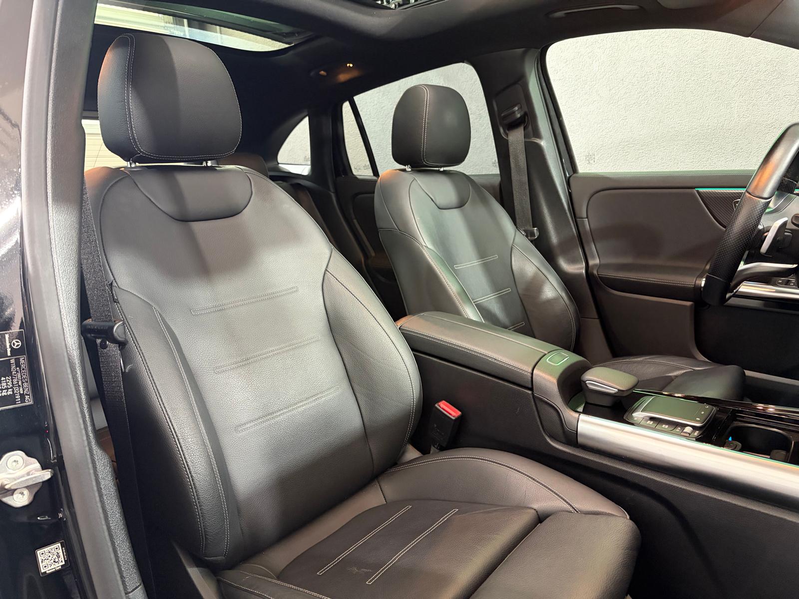 MERCEDES-BENZ GLA 250e AMG Line 8G-DCT - Toit ouvrant-image-12