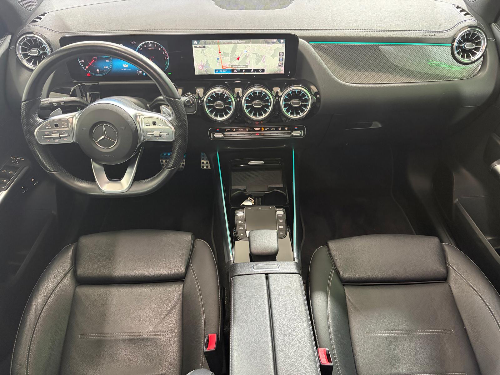 MERCEDES-BENZ GLA 250e AMG Line 8G-DCT - Toit ouvrant-image-15