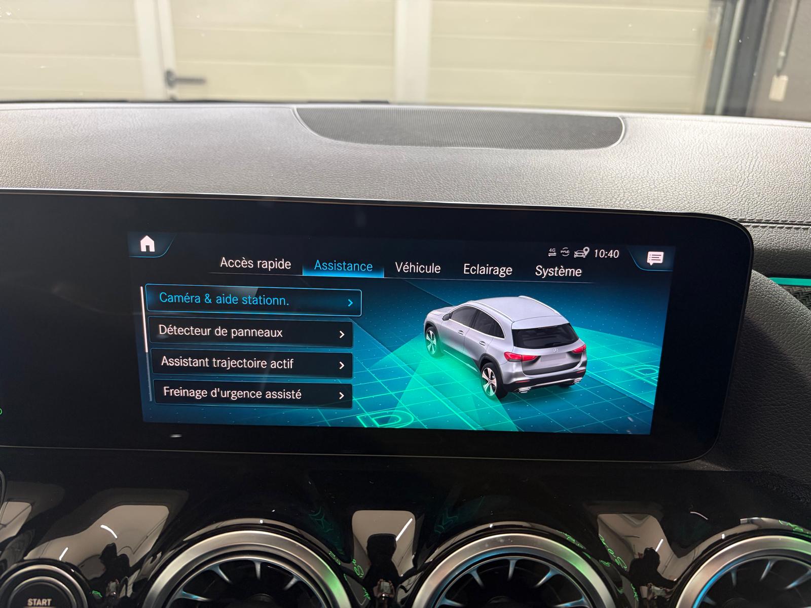 MERCEDES-BENZ GLA 250e AMG Line 8G-DCT - Toit ouvrant-image-26