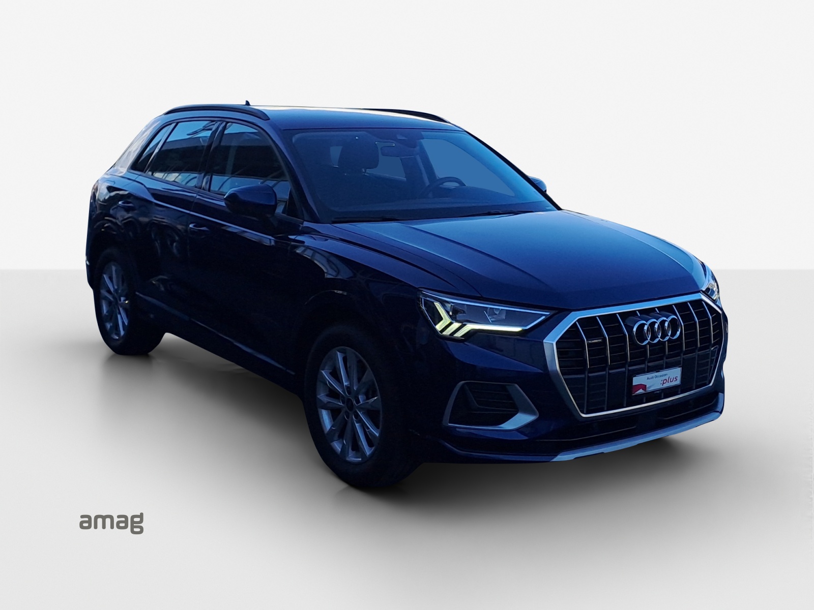 AUDI Q3 40 TFSI advanced quattro S-tronic-image-5
