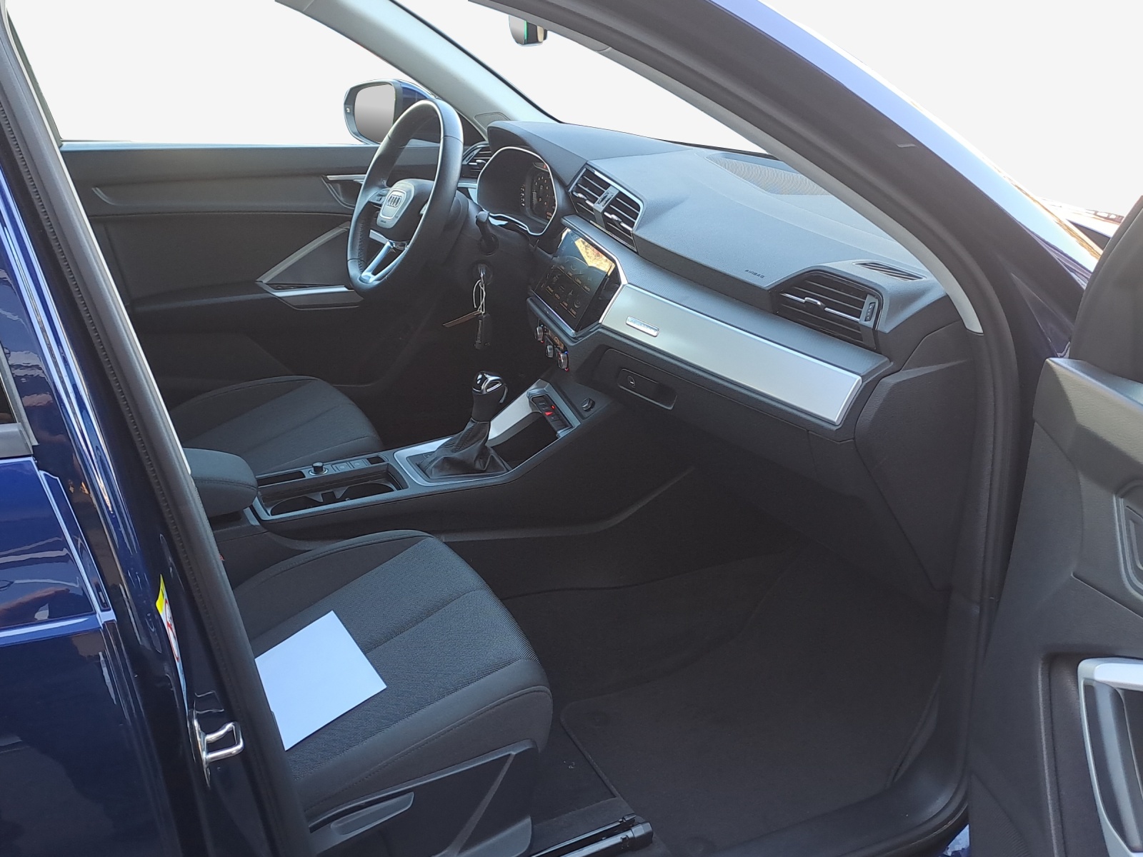 AUDI Q3 40 TFSI advanced quattro S-tronic-image-13