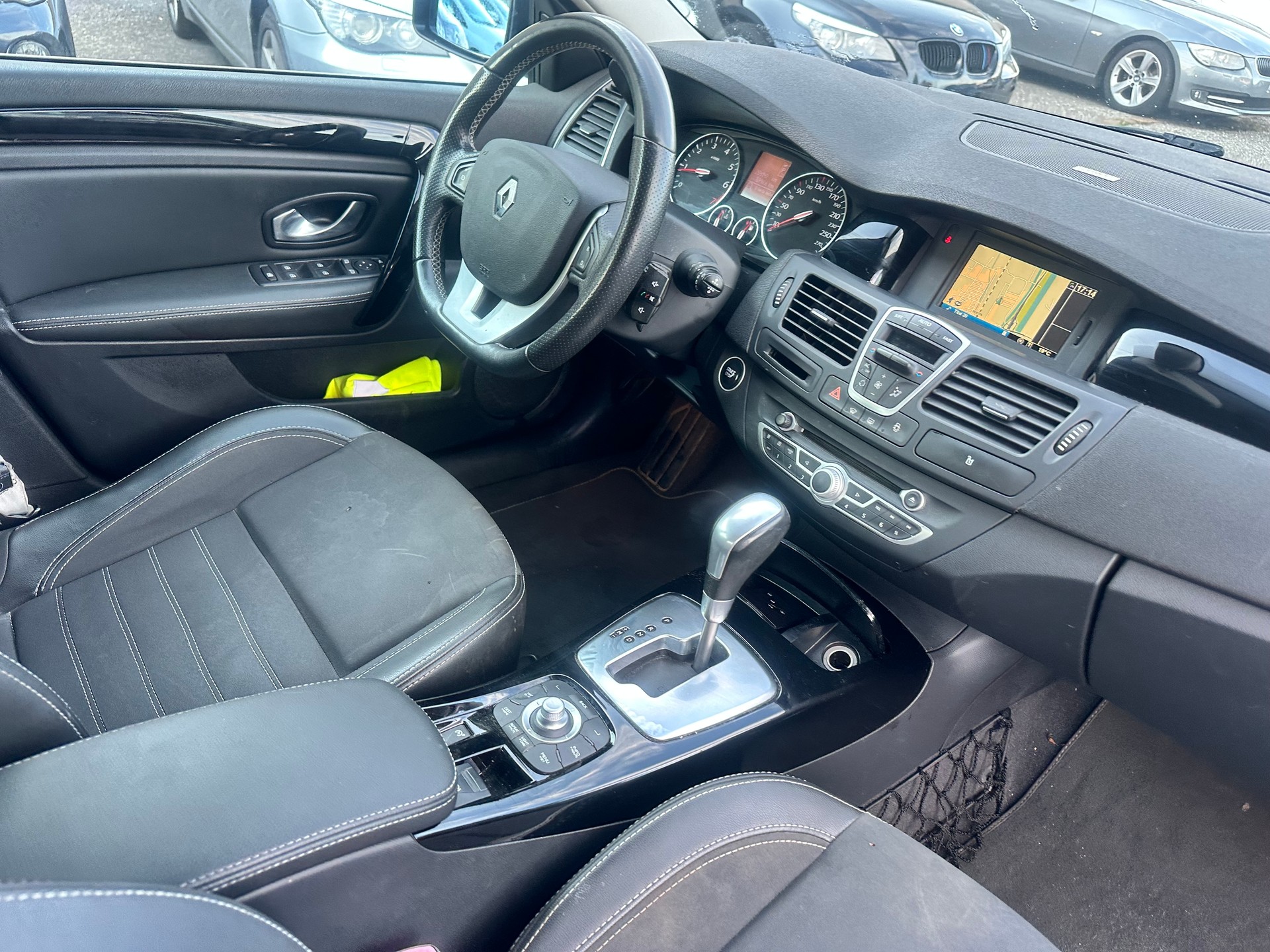 RENAULT Laguna Grandtour 2.0 16V T Dynamique Automatic-image-15