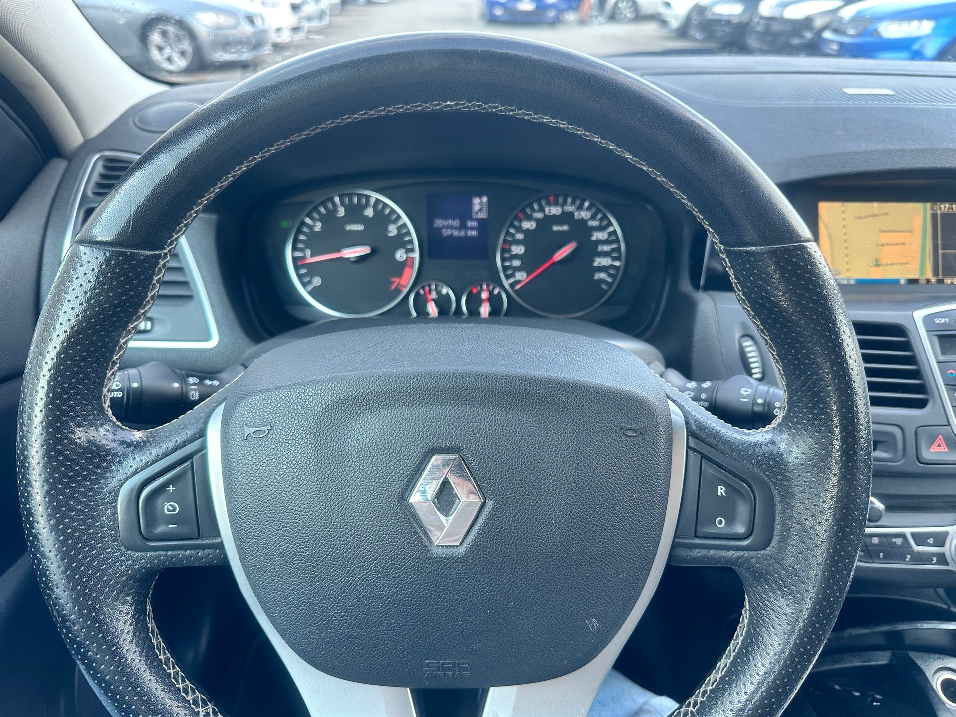 RENAULT Laguna Grandtour 2.0 16V T Dynamique Automatic-image-9