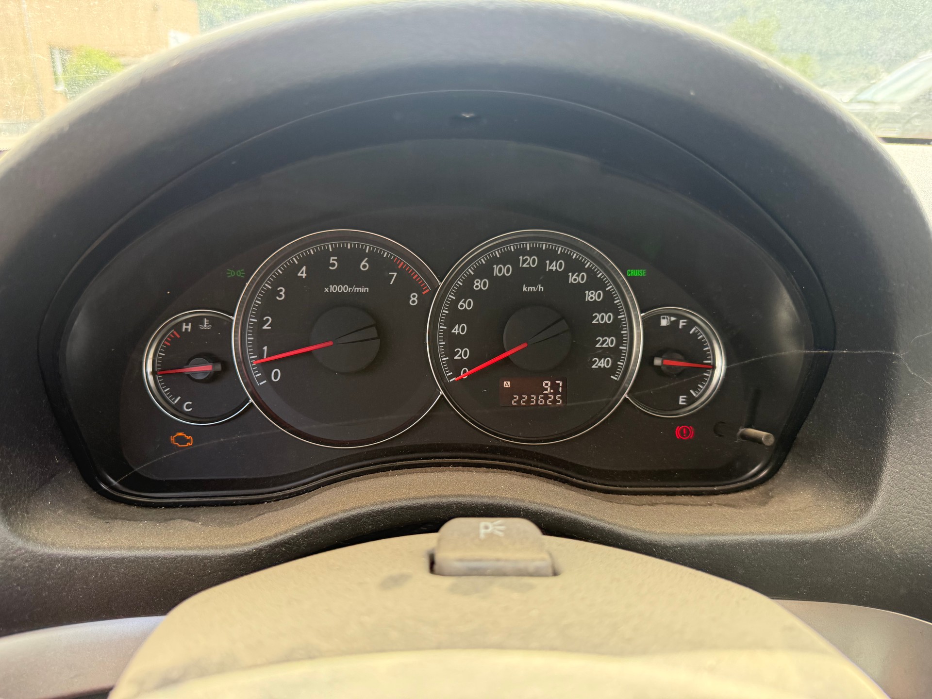 SUBARU Legacy 2.0R AWD Swiss-image-10
