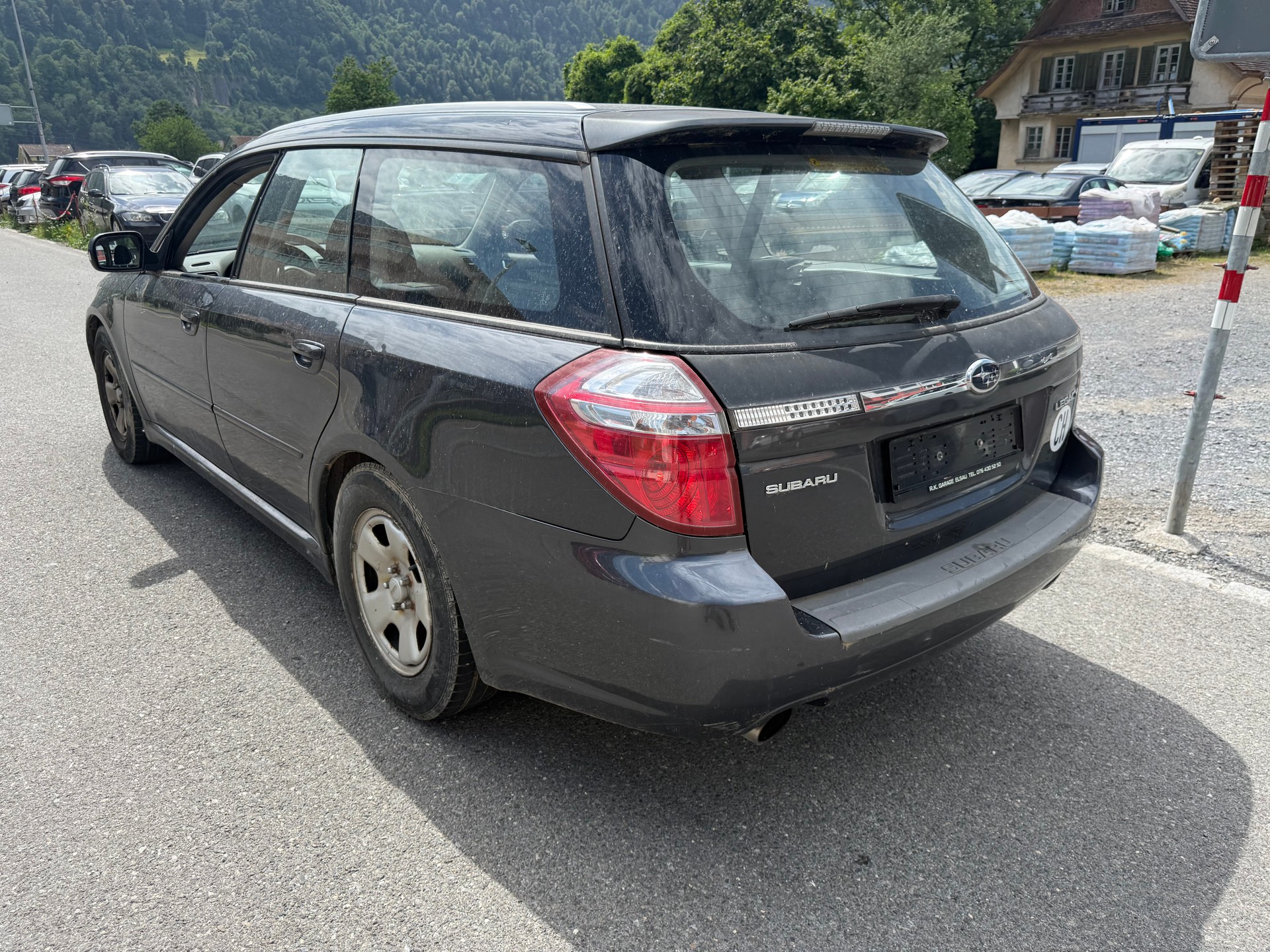 SUBARU Legacy 2.0R AWD Swiss-image-2
