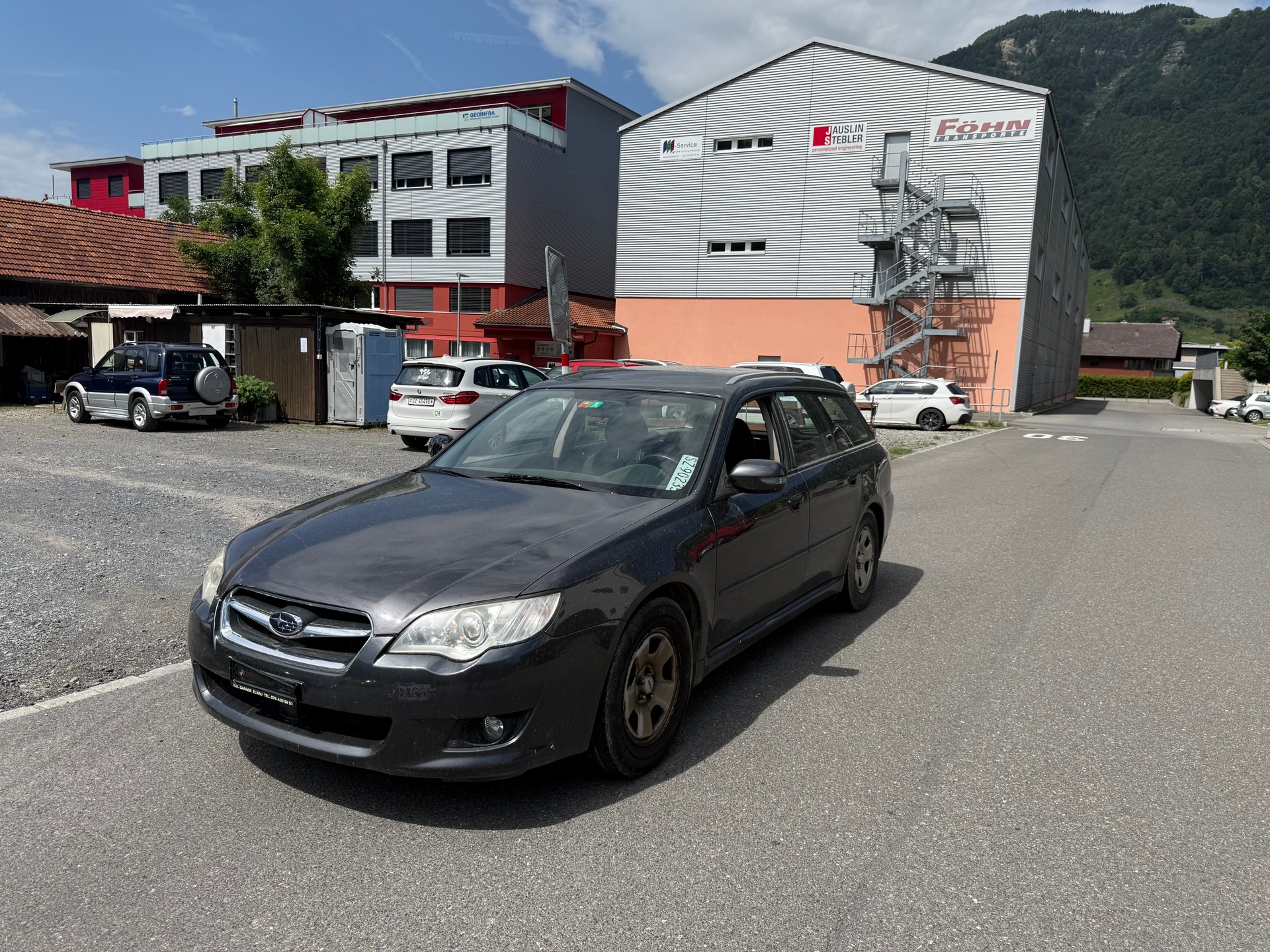 SUBARU Legacy 2.0R AWD Swiss-image-1