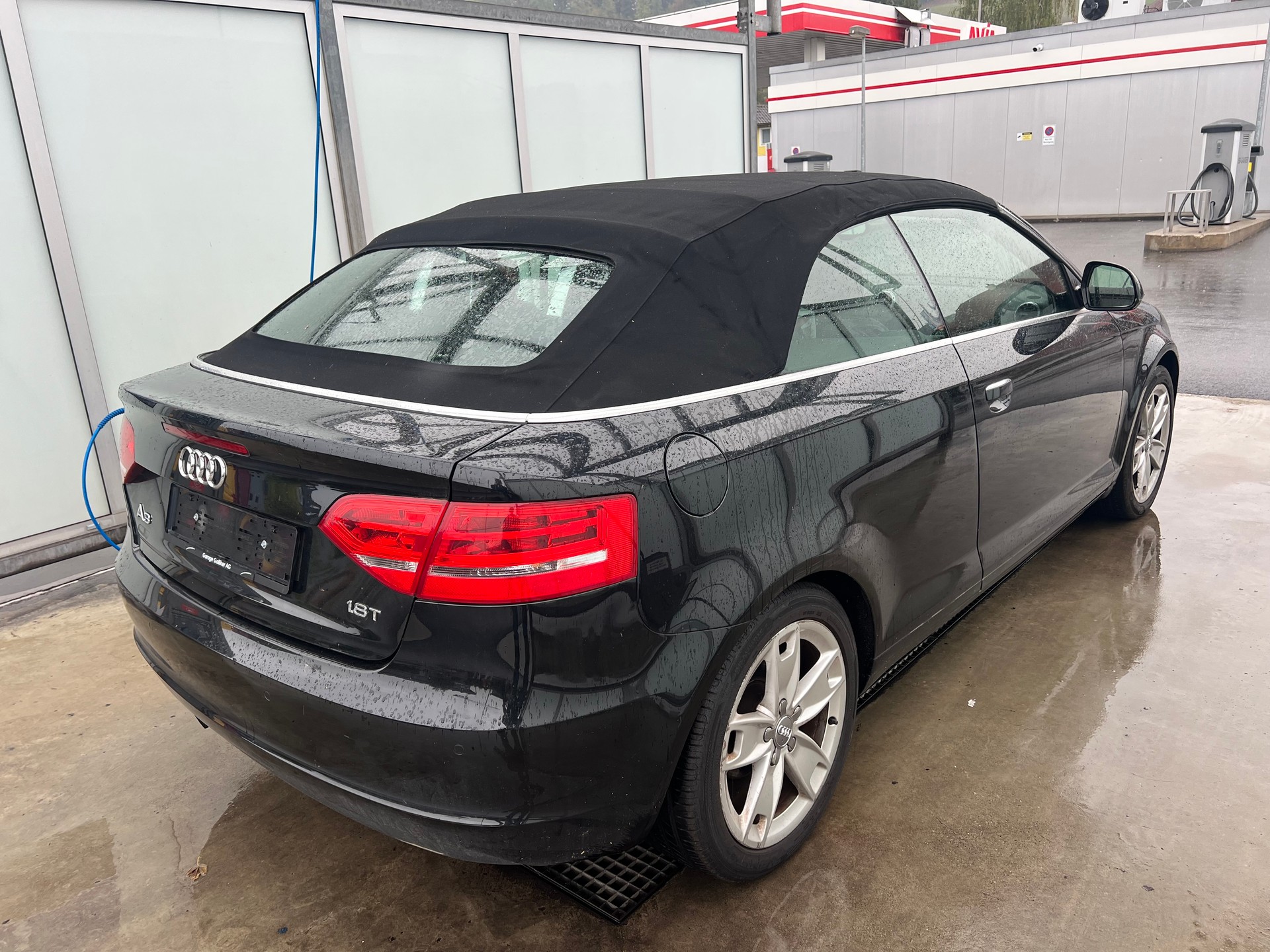 AUDI A3 Cabriolet 1.8 TFSI Ambition S-tronic-image-4