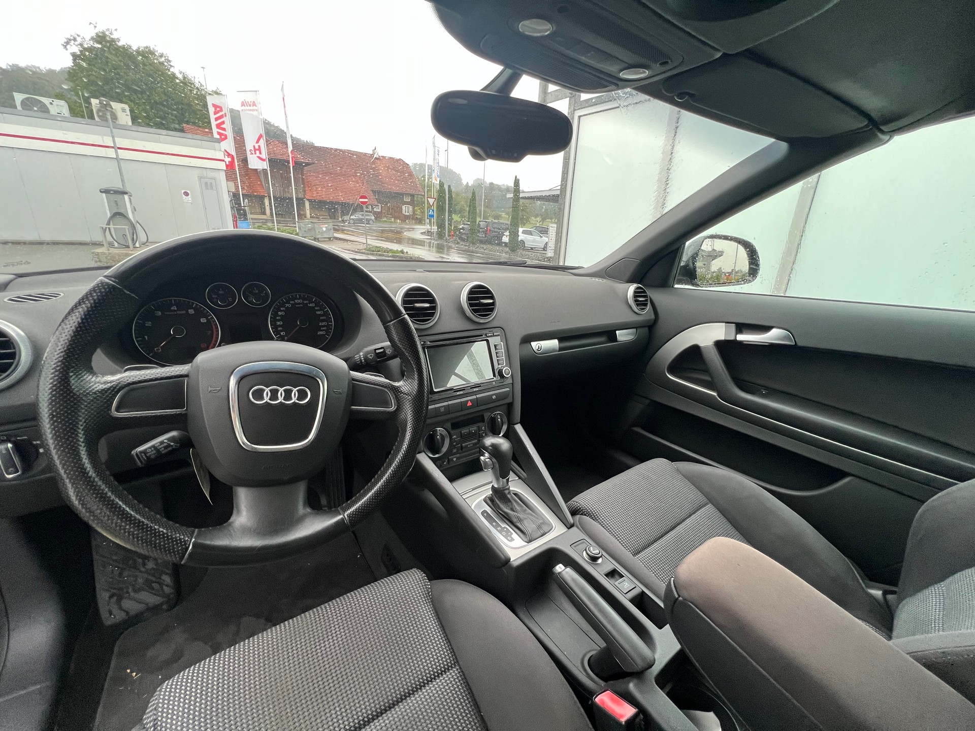 AUDI A3 Cabriolet 1.8 TFSI Ambition S-tronic-image-8