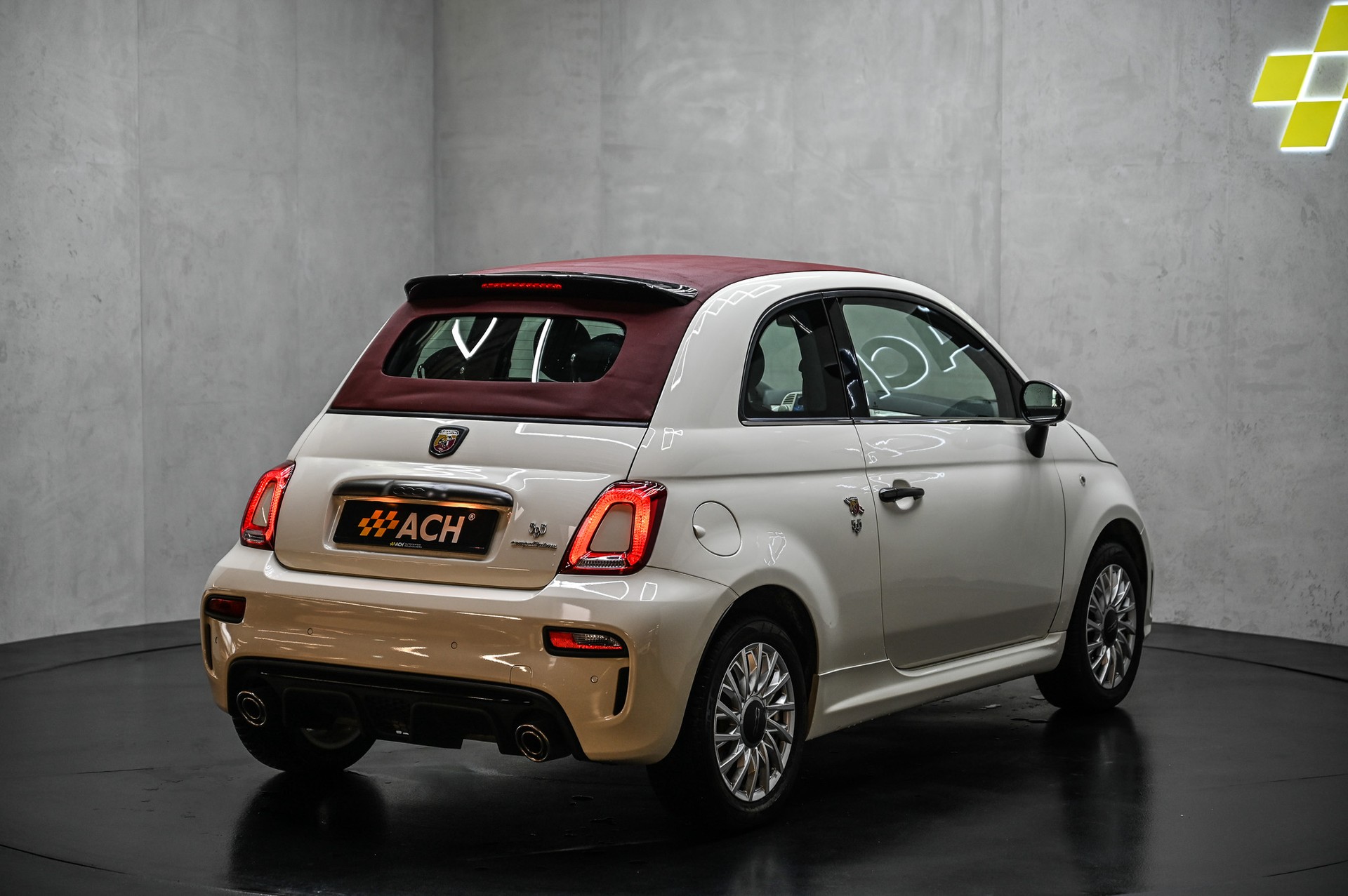 FIAT 500 Cabrio 1.4 16V Lounge Dualogic-image-6