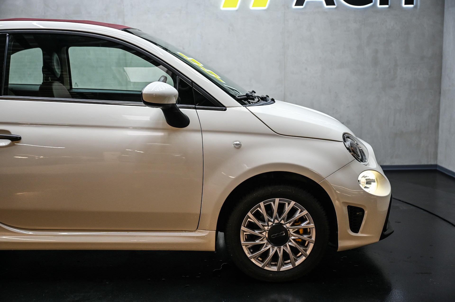 FIAT 500 Cabrio 1.4 16V Lounge Dualogic-image-13