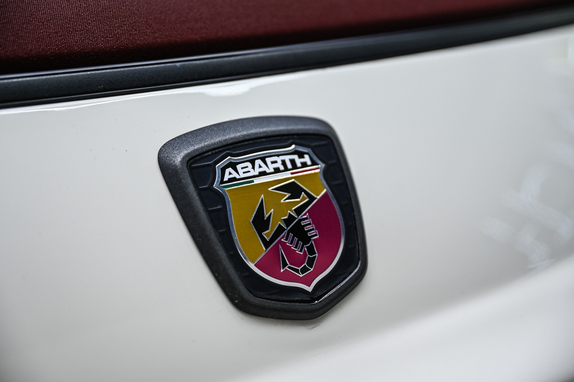 FIAT 500 Cabrio 1.4 16V Lounge Dualogic-image-16