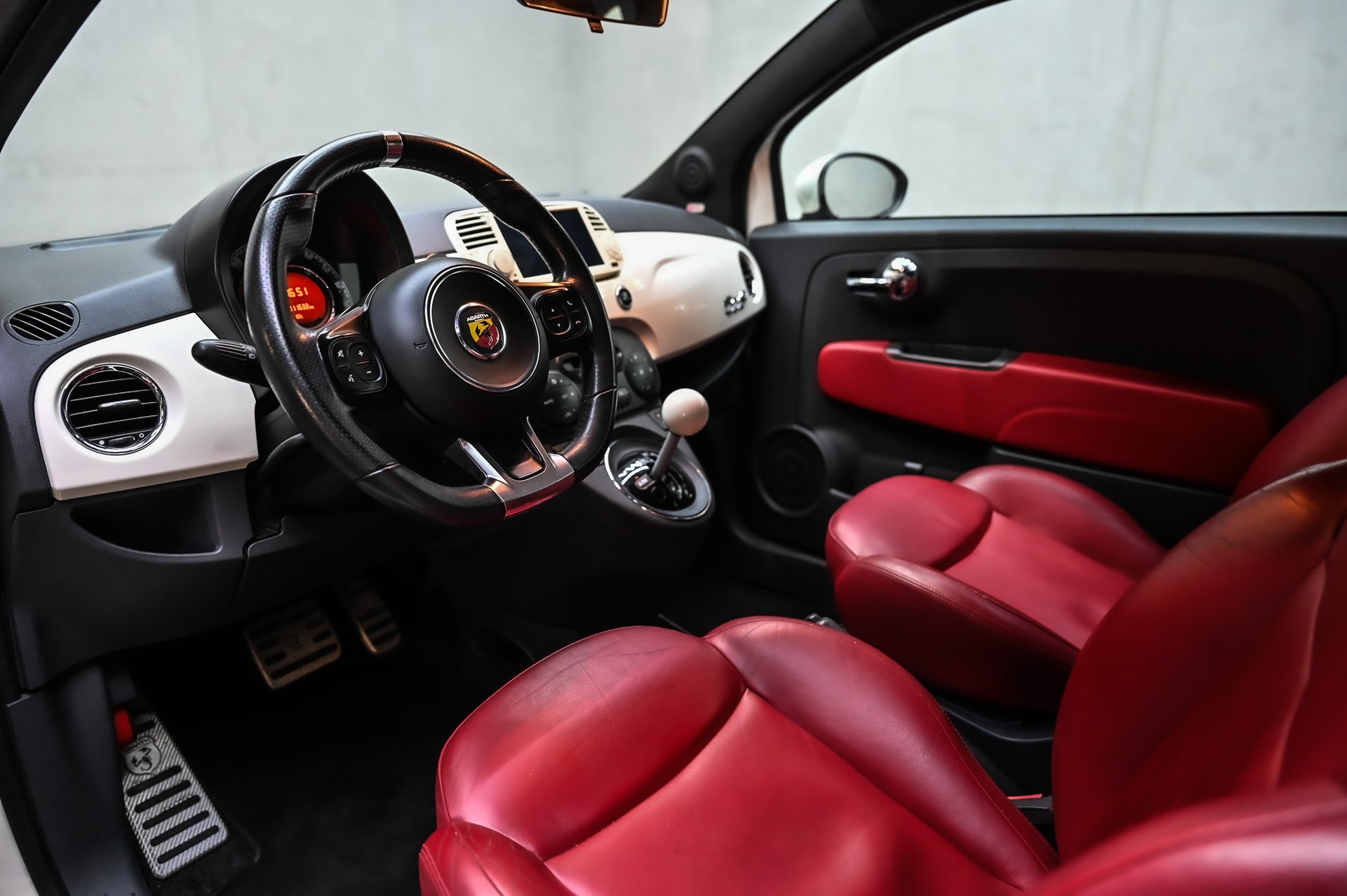 FIAT 500 Cabrio 1.4 16V Lounge Dualogic-image-22