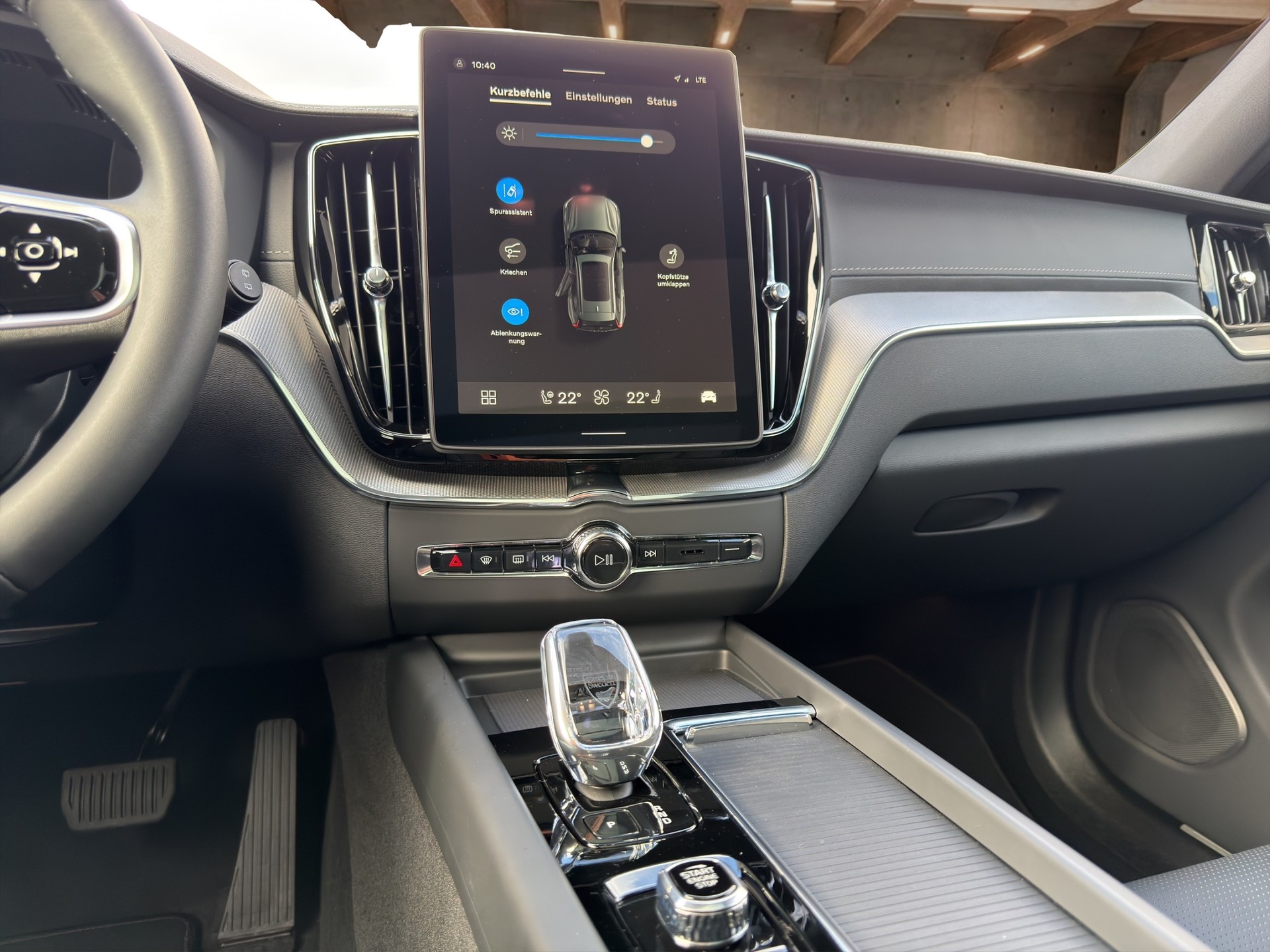 VOLVO XC60 2.0 T8 TE Ultra Dark eAWD-image-14