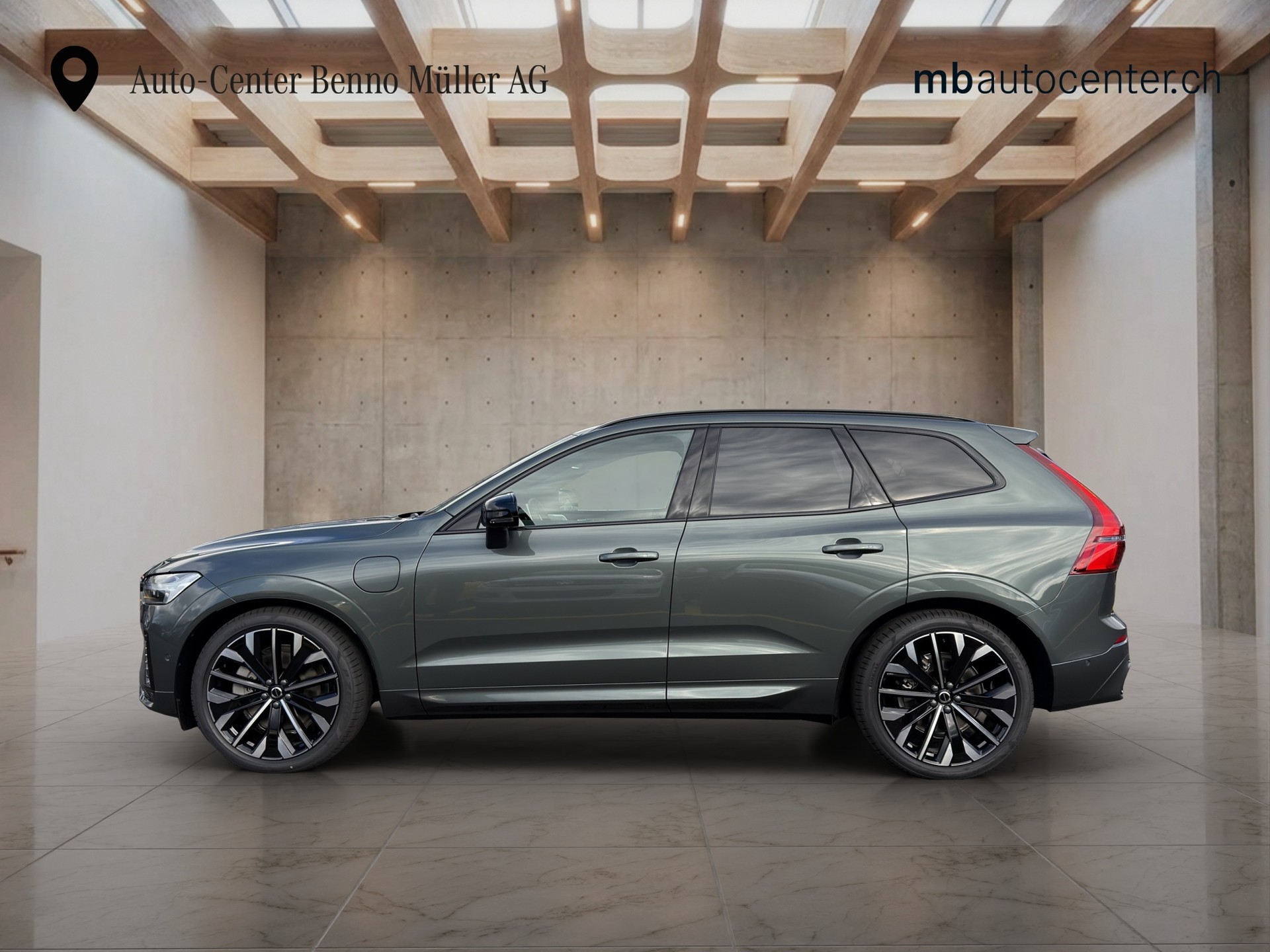 VOLVO XC60 2.0 T8 TE Ultra Dark eAWD-image-1