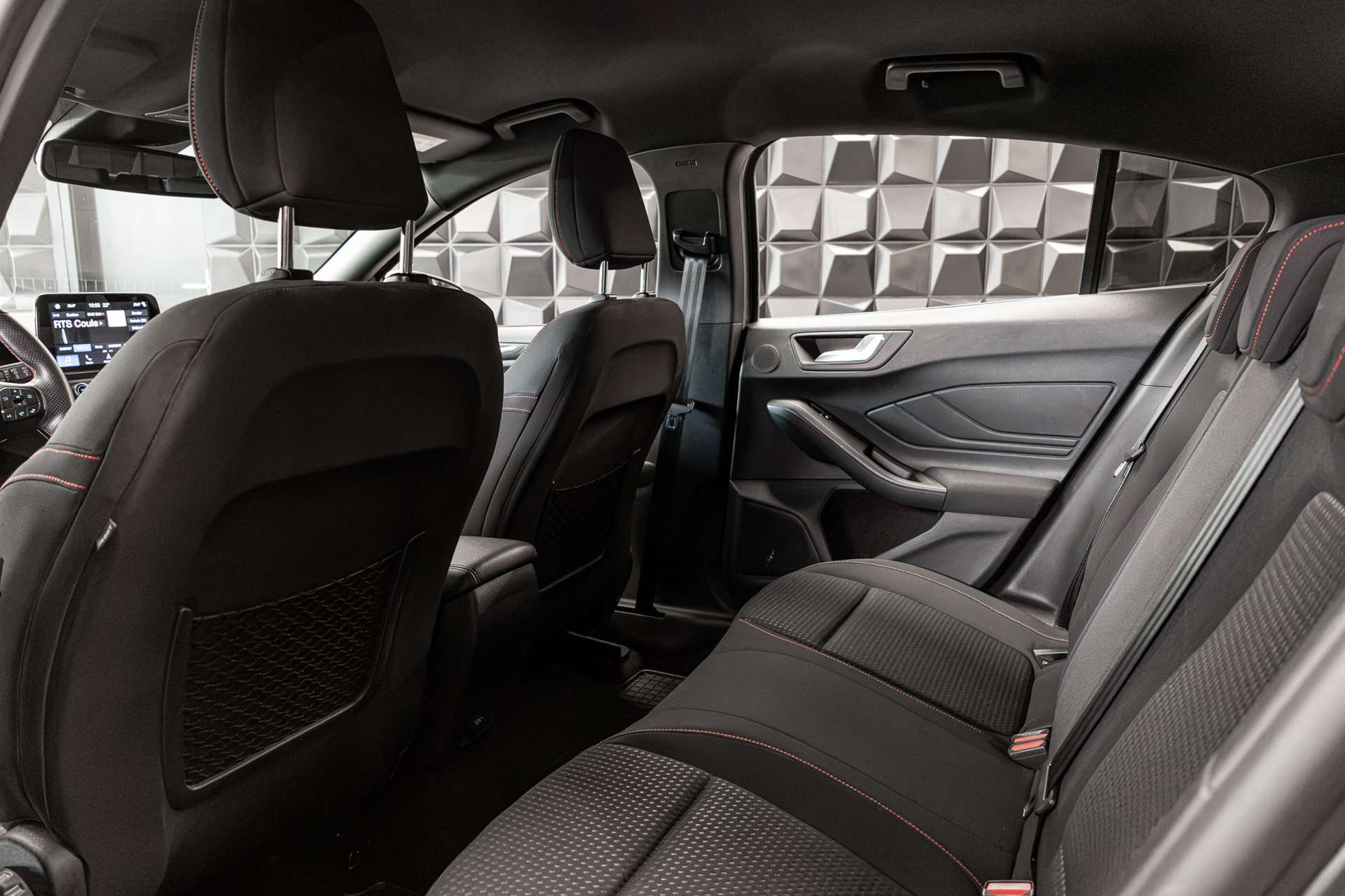 FORD Focus 1.5 SCTi ST Line Automatic-image-21
