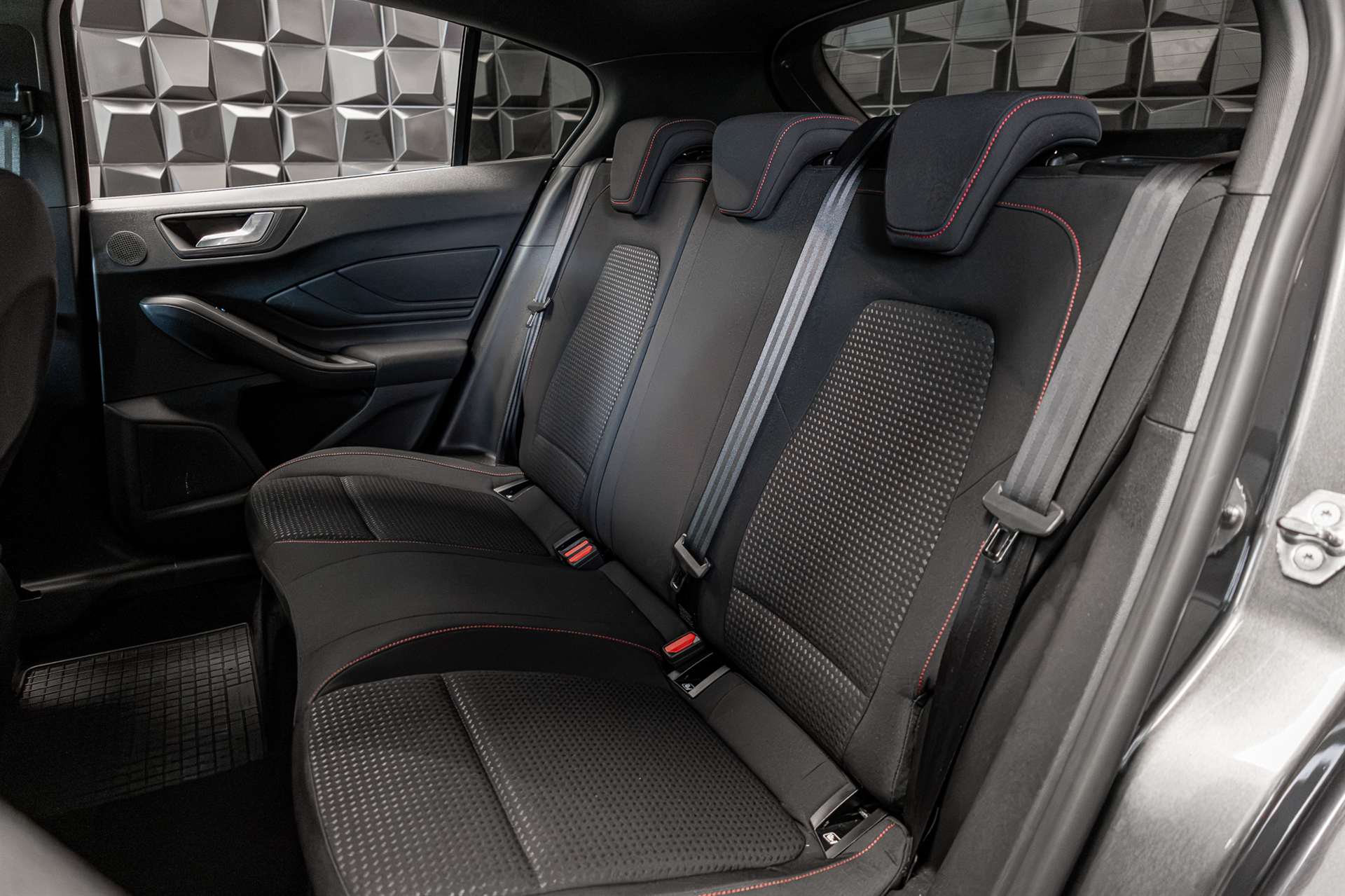 FORD Focus 1.5 SCTi ST Line Automatic-image-22
