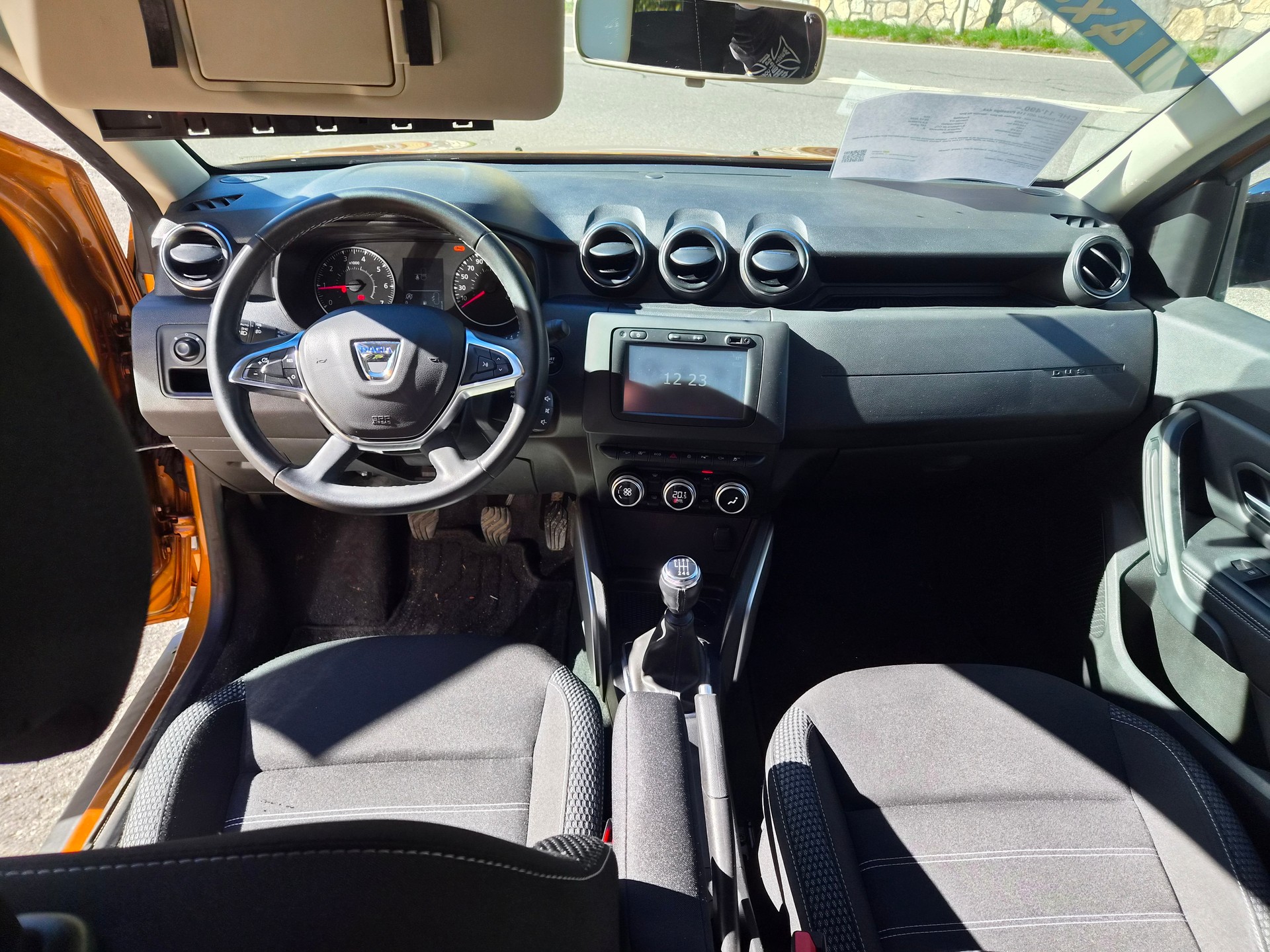 DACIA Duster dCi 115 Prestige 4x4-image-11